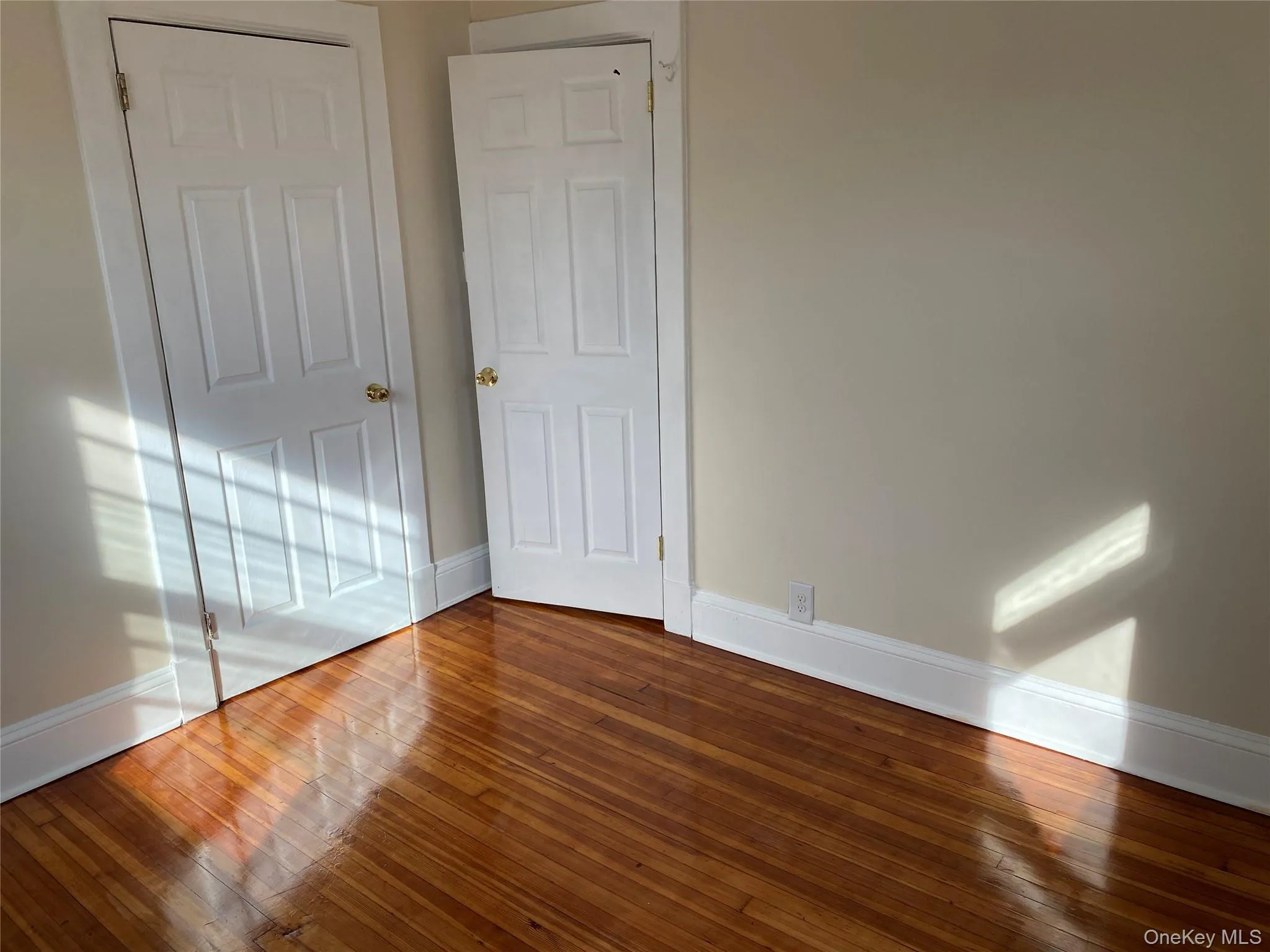 3 Taylor Court, New York, NY, 3 Bedrooms Bedrooms, 8 Rooms Rooms,1 BathroomBathrooms,Residential,For Rent,Taylor,0,1031409 3 Taylor Court, New York, NY, 3 Bedrooms Bedrooms, 8 Rooms Rooms,1 BathroomBathrooms,Residential,For Rent,Taylor,0,1031409