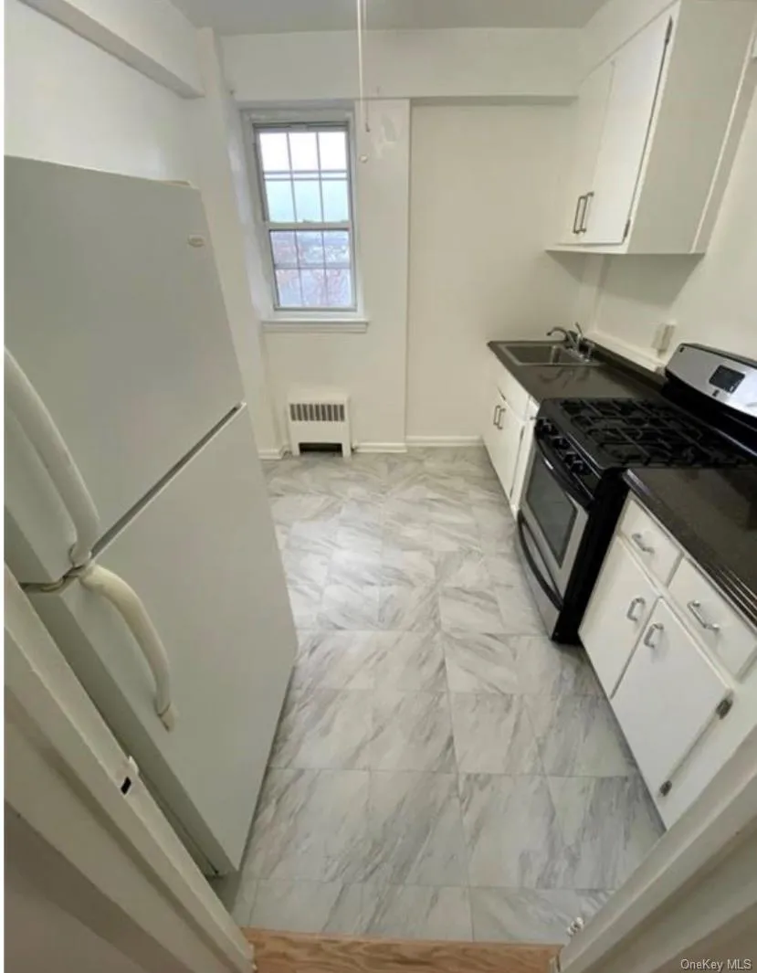 220 Pelham Road, New Rochelle, NY, 1 Bedroom Bedrooms, 3 Rooms Rooms,1 BathroomBathrooms,Residential Lease,For Rent,Pelham,0,1031411 220 Pelham Road, New Rochelle, NY, 1 Bedroom Bedrooms, 3 Rooms Rooms,1 BathroomBathrooms,Residential Lease,For Rent,Pelham,0,1031411