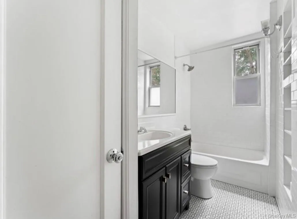 64 Sagamore Road, Eastchester, NY, 1 Bedroom Bedrooms, 3 Rooms Rooms,1 BathroomBathrooms,Residential Lease,For Rent,Sagamore,0,1031412 64 Sagamore Road, Eastchester, NY, 1 Bedroom Bedrooms, 3 Rooms Rooms,1 BathroomBathrooms,Residential Lease,For Rent,Sagamore,0,1031412