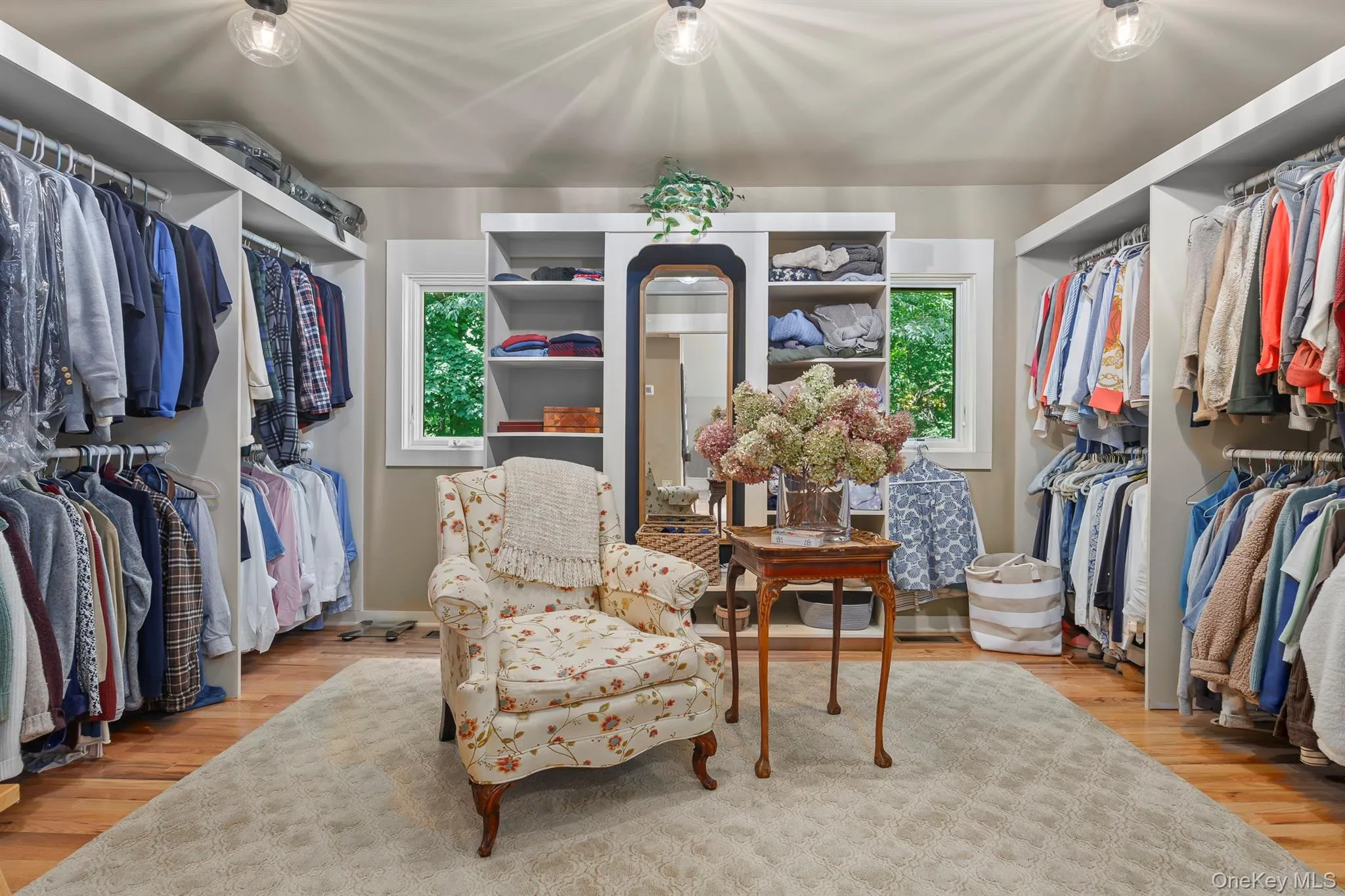 "Closet" does not begin to describe this incredible dressing room "Closet" does not begin to describe this incredible dressing room
