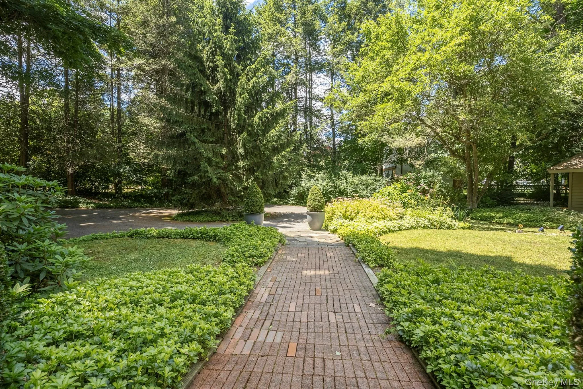 Wonderful & elegant "Secret Garden" like paths lead to so many beautiful parts of the property Wonderful & elegant "Secret Garden" like paths lead to so many beautiful parts of the property