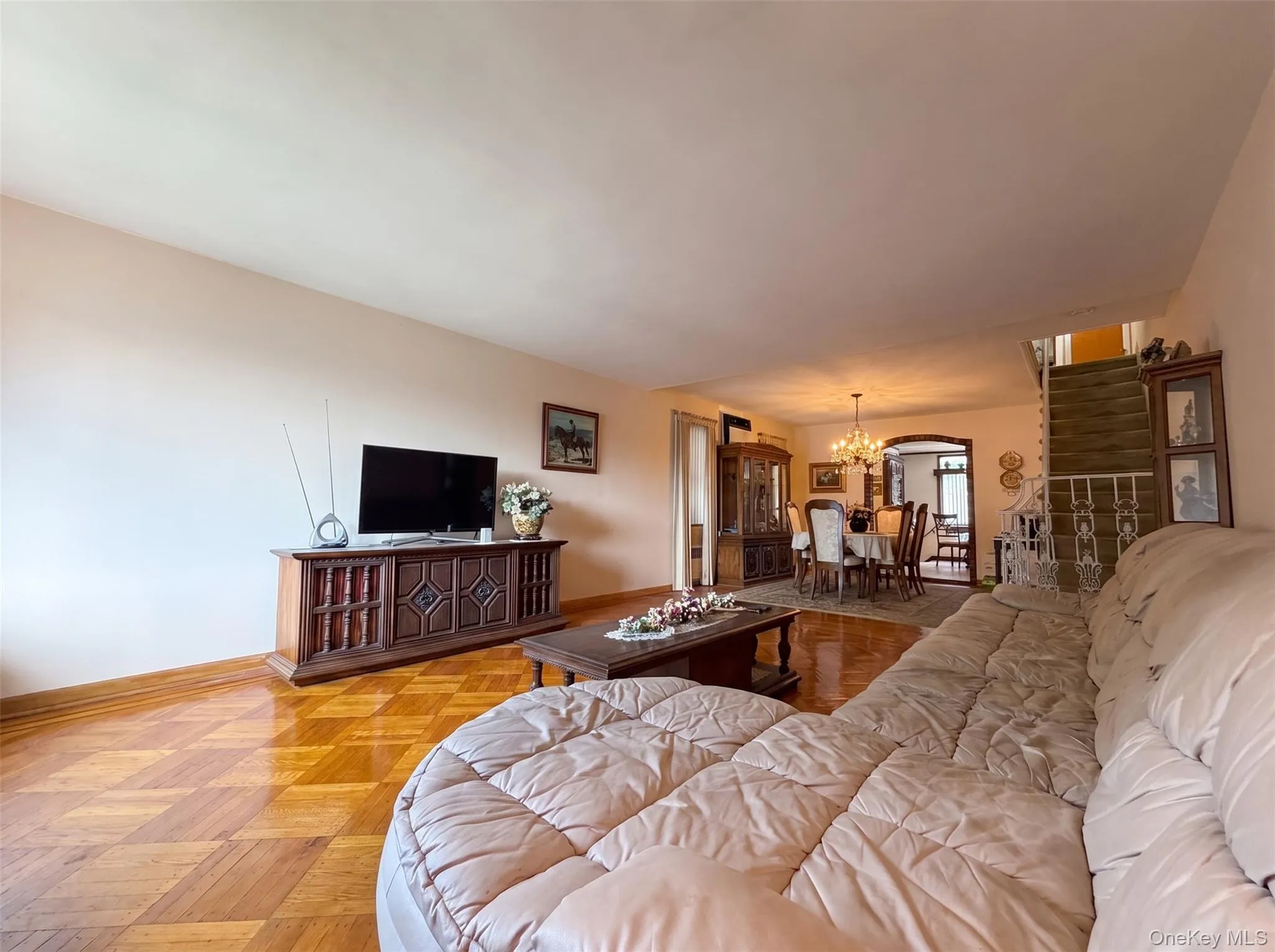 6424 80th Avenue, New York, NY, 3 Bedrooms Bedrooms, 7 Rooms Rooms,2 BathroomsBathrooms,Residential,For Rent,80th,0,1031415 6424 80th Avenue, New York, NY, 3 Bedrooms Bedrooms, 7 Rooms Rooms,2 BathroomsBathrooms,Residential,For Rent,80th,0,1031415