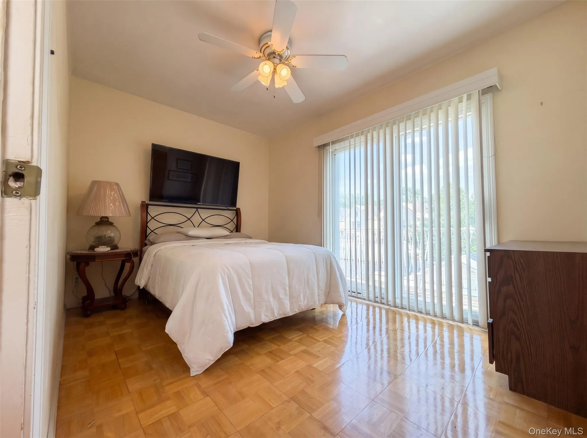 6424 80th Avenue, New York, NY, 3 Bedrooms Bedrooms, 7 Rooms Rooms,2 BathroomsBathrooms,Residential,For Rent,80th,0,1031415 6424 80th Avenue, New York, NY, 3 Bedrooms Bedrooms, 7 Rooms Rooms,2 BathroomsBathrooms,Residential,For Rent,80th,0,1031415
