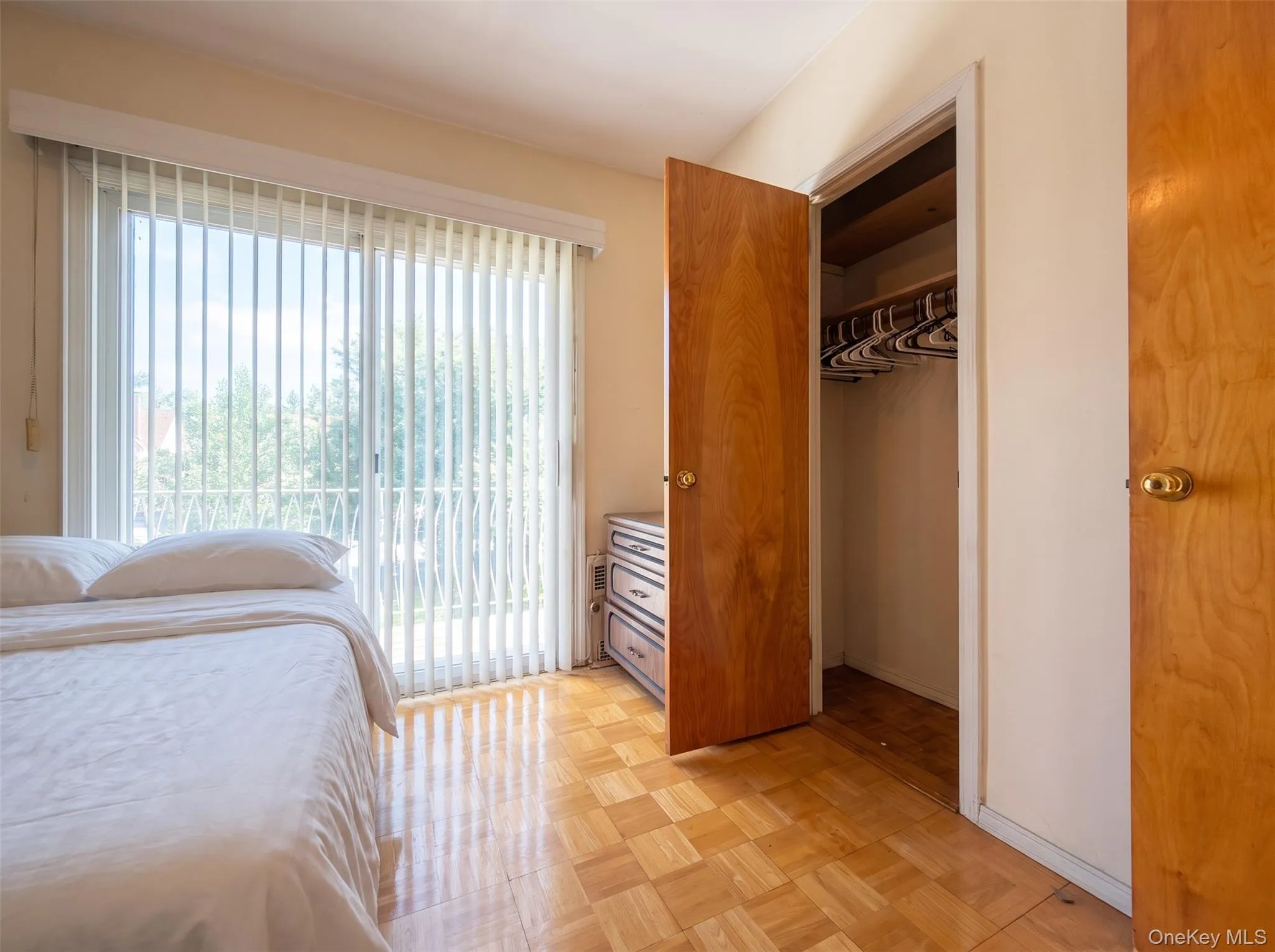 6424 80th Avenue, New York, NY, 3 Bedrooms Bedrooms, 7 Rooms Rooms,2 BathroomsBathrooms,Residential,For Rent,80th,0,1031415 6424 80th Avenue, New York, NY, 3 Bedrooms Bedrooms, 7 Rooms Rooms,2 BathroomsBathrooms,Residential,For Rent,80th,0,1031415