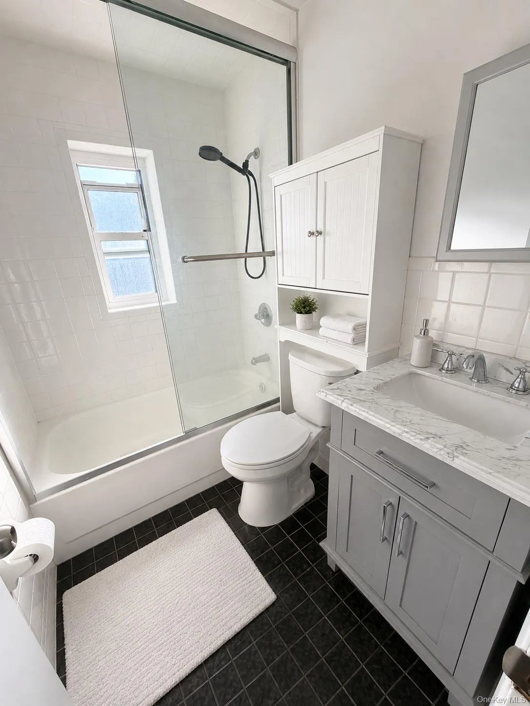 2nd floor full bath with tub 2nd floor full bath with tub