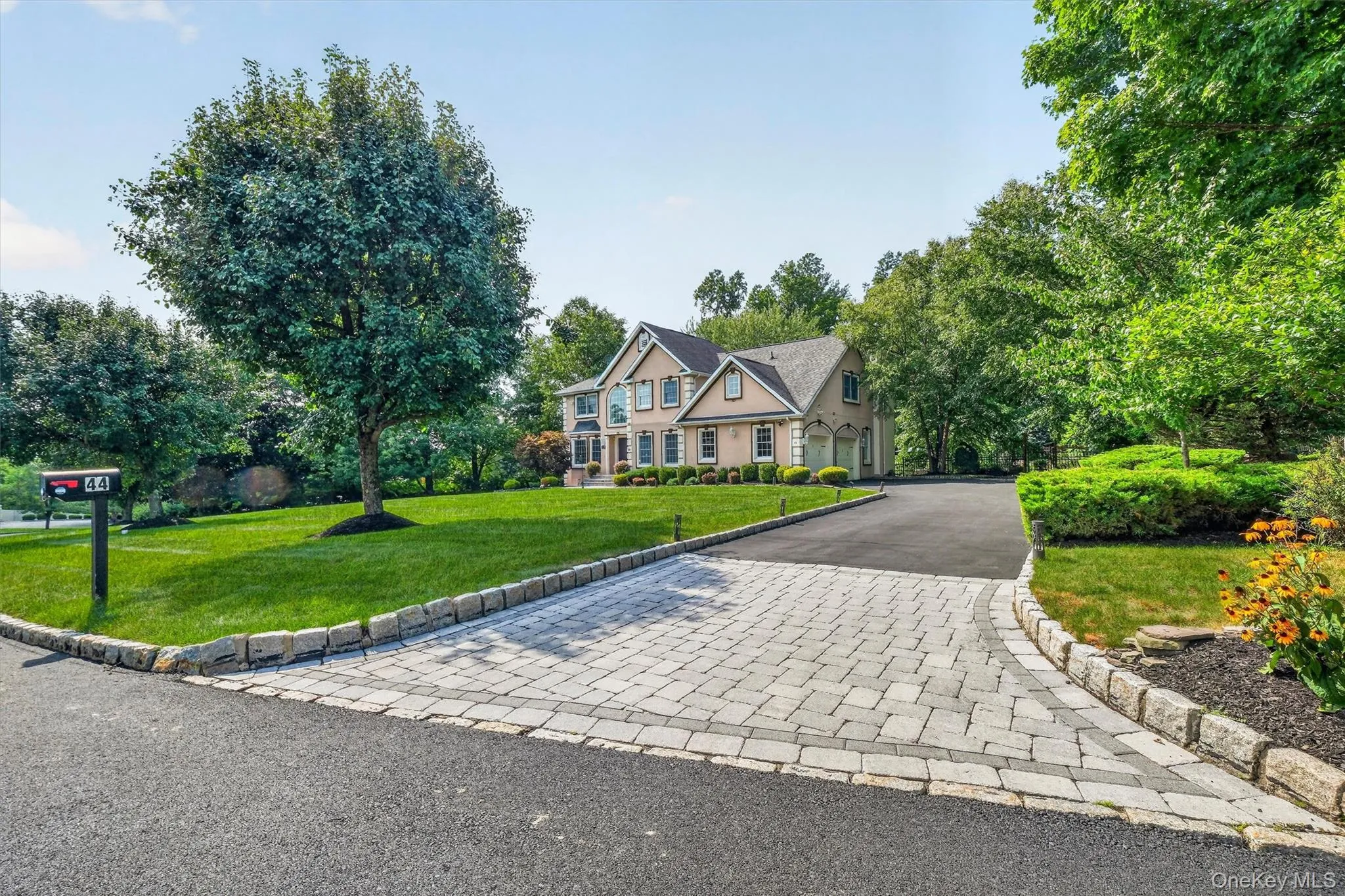 44 Greenwich Avenue, Woodbury, NY, 4 Bedrooms Bedrooms, 9 Rooms Rooms,3 BathroomsBathrooms,Residential,For Rent,Greenwich,0,1031426 44 Greenwich Avenue, Woodbury, NY, 4 Bedrooms Bedrooms, 9 Rooms Rooms,3 BathroomsBathrooms,Residential,For Rent,Greenwich,0,1031426