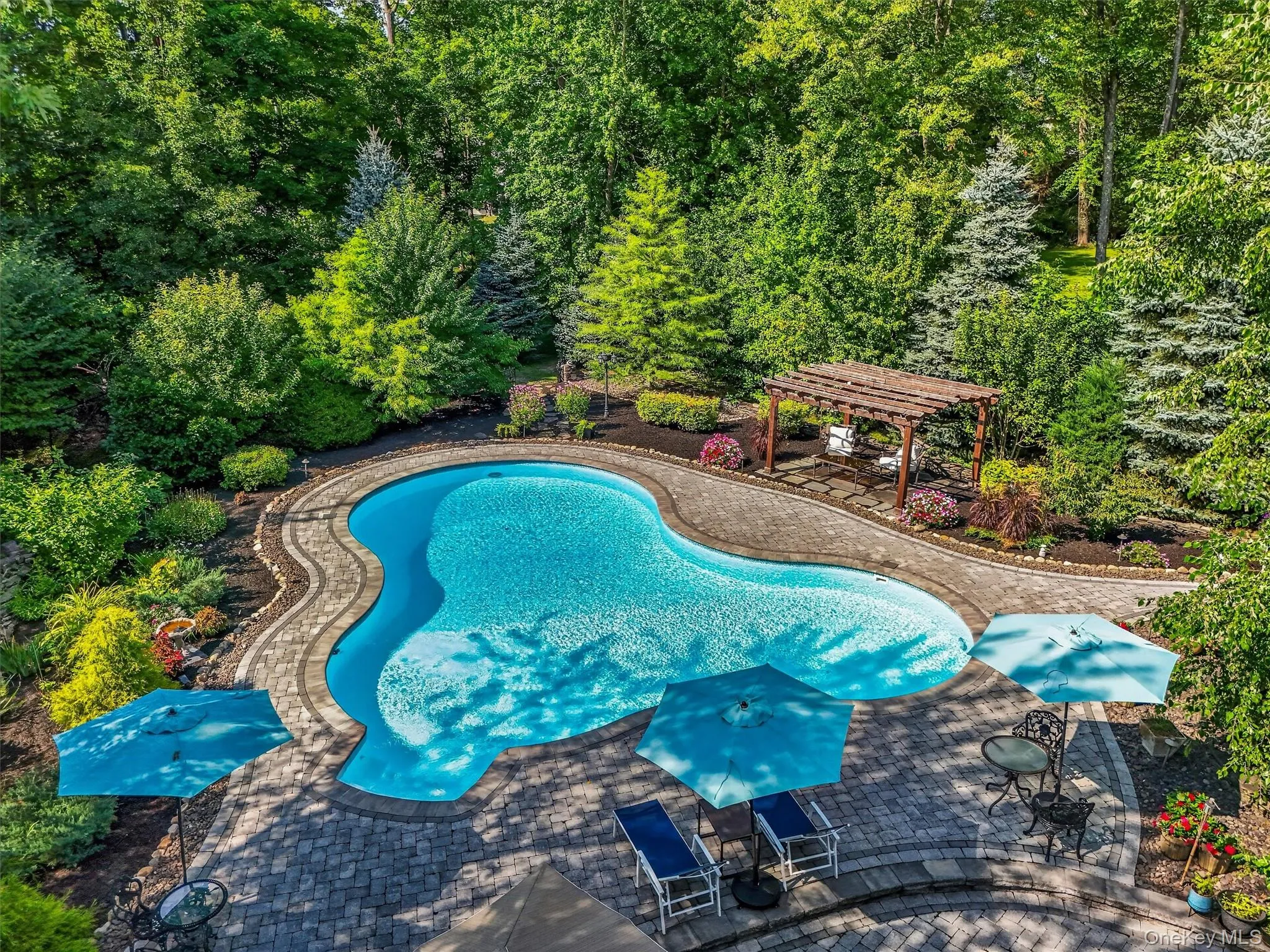 44 Greenwich Avenue, Woodbury, NY, 4 Bedrooms Bedrooms, 9 Rooms Rooms,3 BathroomsBathrooms,Residential,For Rent,Greenwich,0,1031426 44 Greenwich Avenue, Woodbury, NY, 4 Bedrooms Bedrooms, 9 Rooms Rooms,3 BathroomsBathrooms,Residential,For Rent,Greenwich,0,1031426