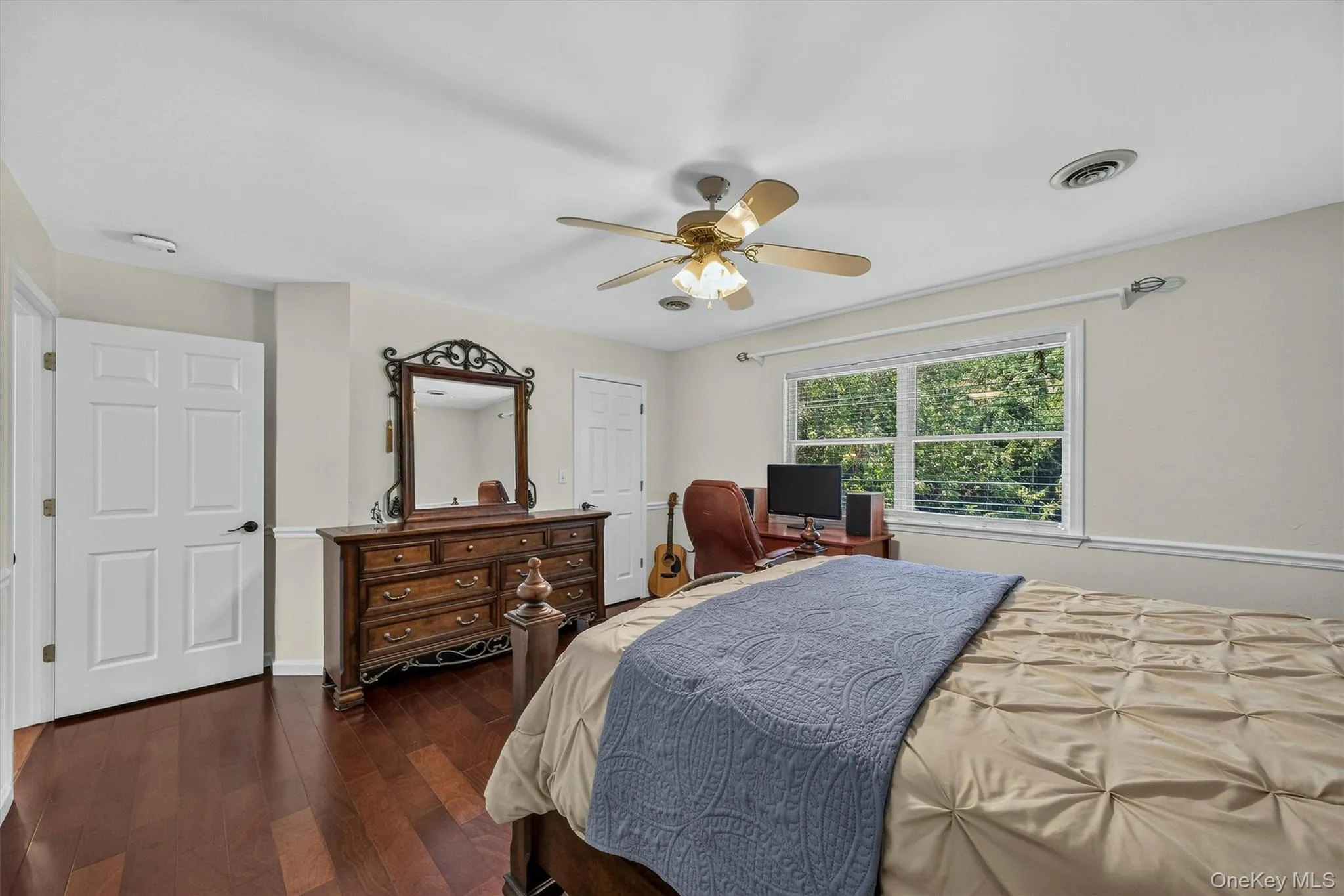 44 Greenwich Avenue, Woodbury, NY, 4 Bedrooms Bedrooms, 9 Rooms Rooms,3 BathroomsBathrooms,Residential,For Rent,Greenwich,0,1031426 44 Greenwich Avenue, Woodbury, NY, 4 Bedrooms Bedrooms, 9 Rooms Rooms,3 BathroomsBathrooms,Residential,For Rent,Greenwich,0,1031426