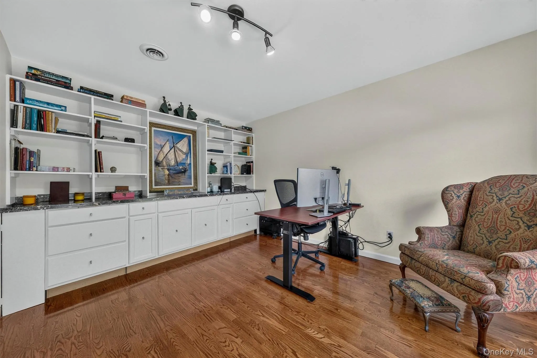 44 Greenwich Avenue, Woodbury, NY, 4 Bedrooms Bedrooms, 9 Rooms Rooms,3 BathroomsBathrooms,Residential,For Rent,Greenwich,0,1031426 44 Greenwich Avenue, Woodbury, NY, 4 Bedrooms Bedrooms, 9 Rooms Rooms,3 BathroomsBathrooms,Residential,For Rent,Greenwich,0,1031426