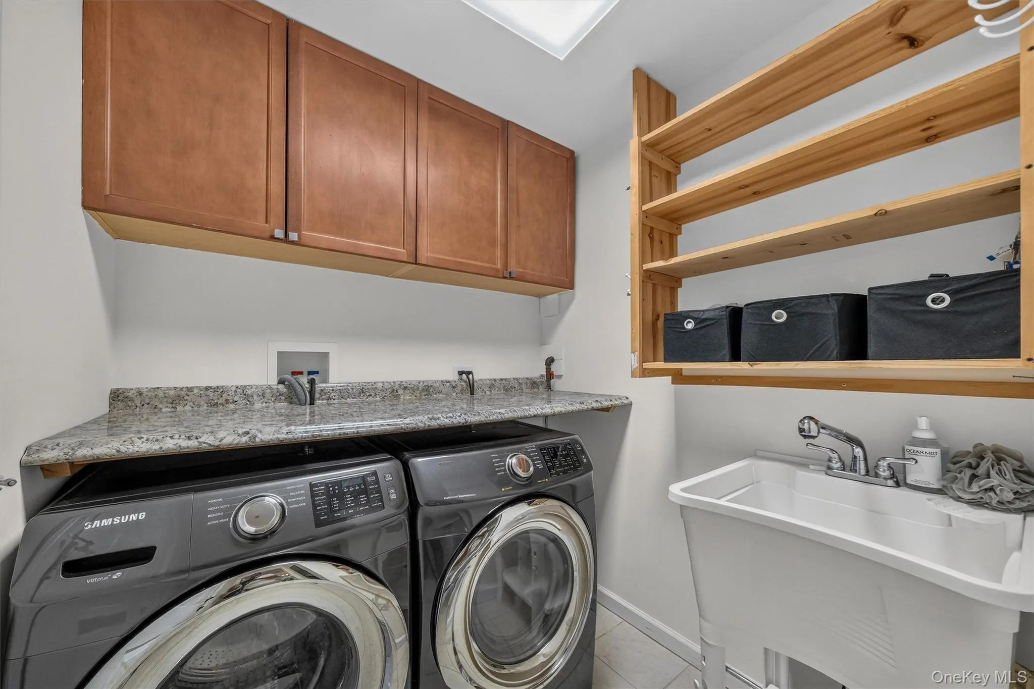 44 Greenwich Avenue, Woodbury, NY, 4 Bedrooms Bedrooms, 9 Rooms Rooms,3 BathroomsBathrooms,Residential,For Rent,Greenwich,0,1031426 44 Greenwich Avenue, Woodbury, NY, 4 Bedrooms Bedrooms, 9 Rooms Rooms,3 BathroomsBathrooms,Residential,For Rent,Greenwich,0,1031426