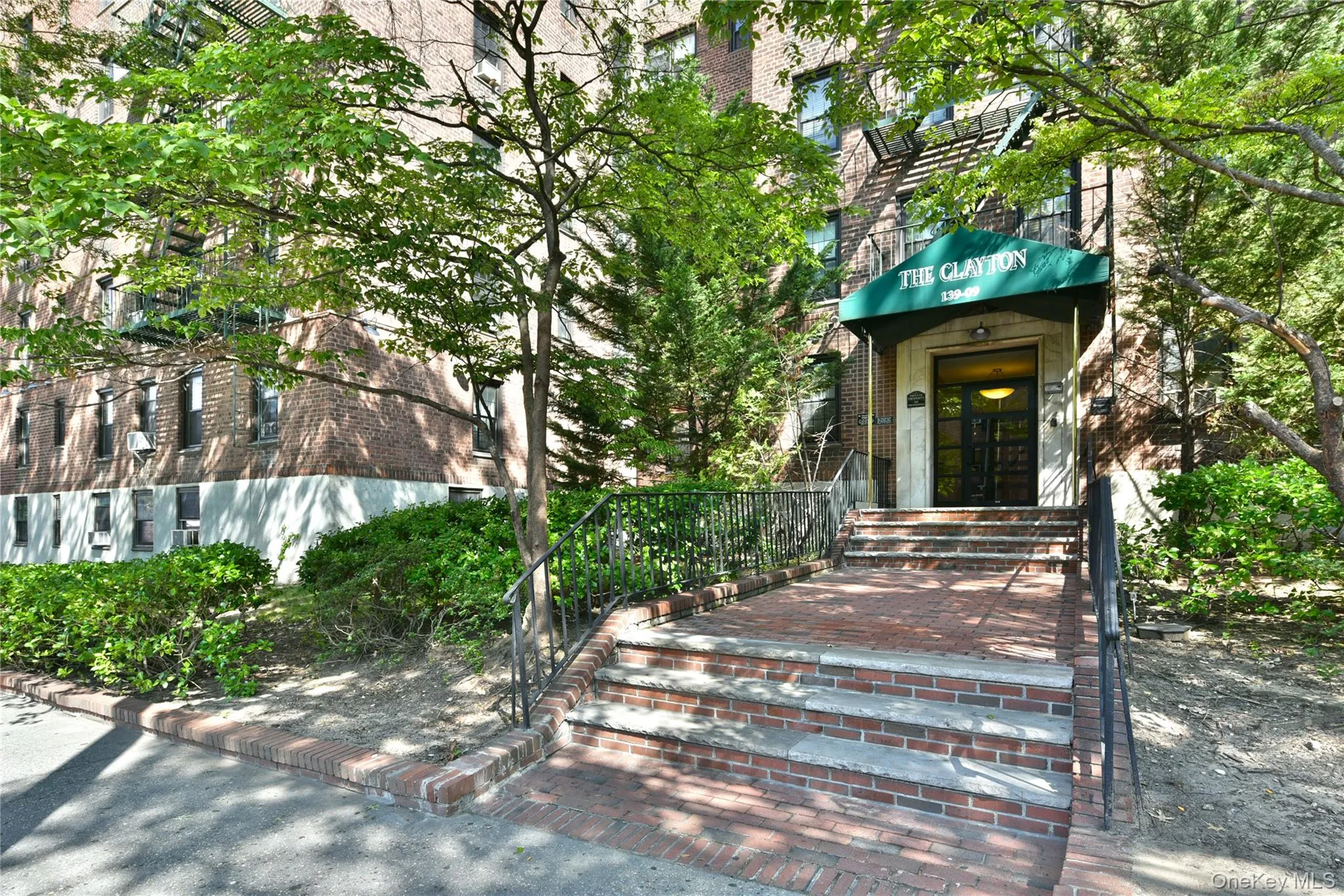 139-09 84 Drive, New York, NY, 1 Bedroom Bedrooms, 4 Rooms Rooms,1 BathroomBathrooms,Residential,For Rent,84,0,1031428 139-09 84 Drive, New York, NY, 1 Bedroom Bedrooms, 4 Rooms Rooms,1 BathroomBathrooms,Residential,For Rent,84,0,1031428