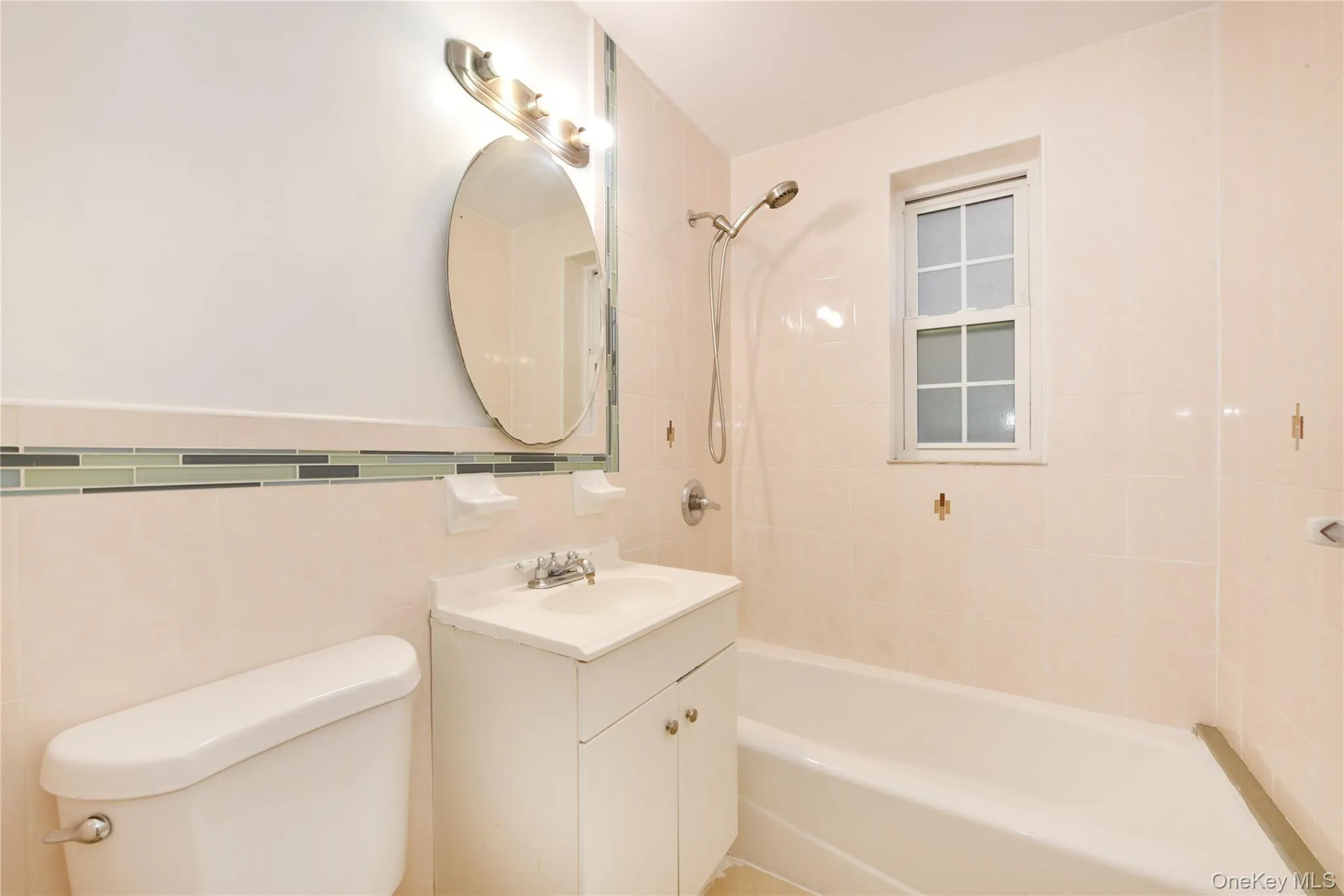 139-09 84 Drive, New York, NY, 1 Bedroom Bedrooms, 4 Rooms Rooms,1 BathroomBathrooms,Residential,For Rent,84,0,1031428 139-09 84 Drive, New York, NY, 1 Bedroom Bedrooms, 4 Rooms Rooms,1 BathroomBathrooms,Residential,For Rent,84,0,1031428