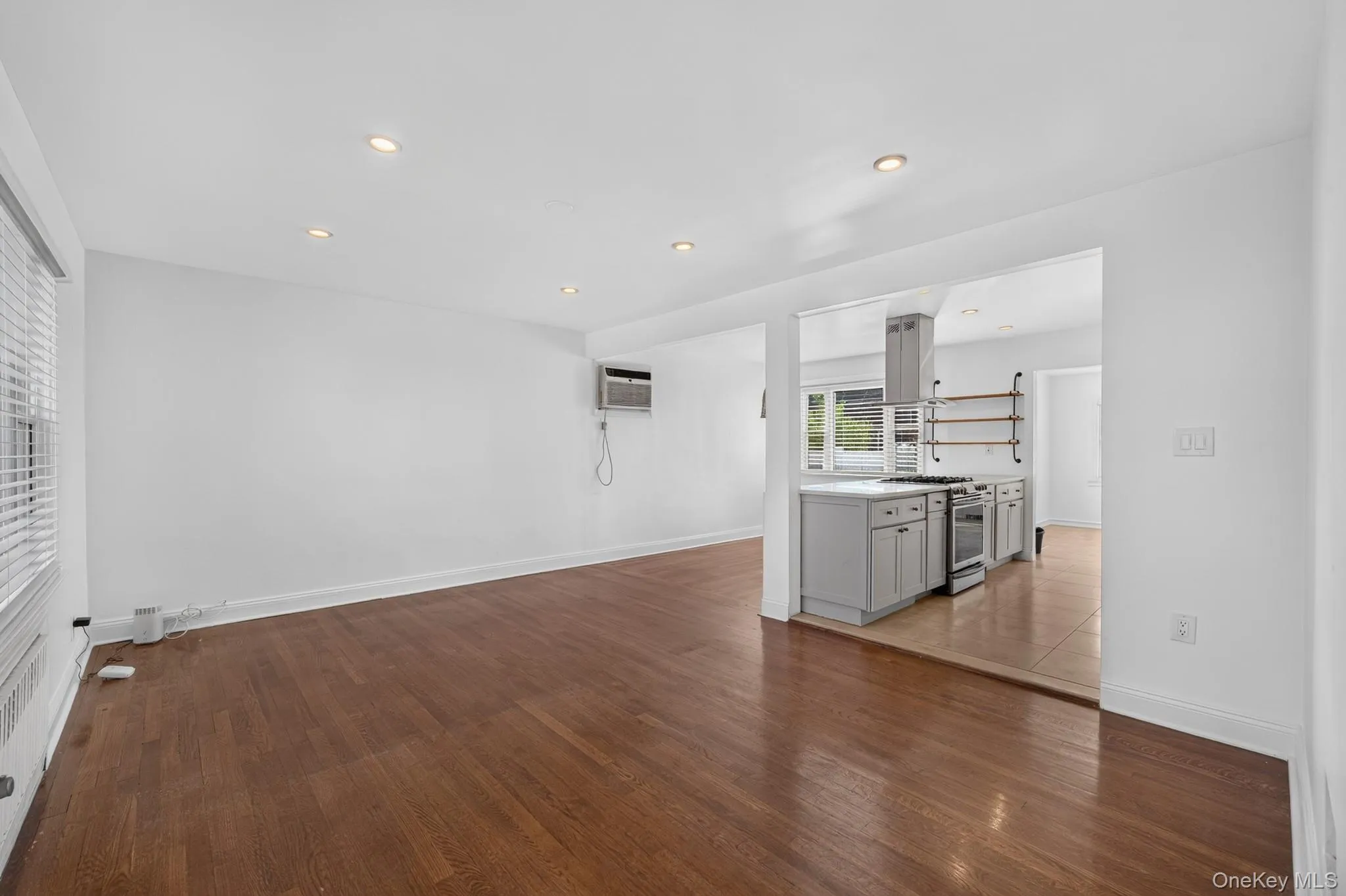 69 Bank Street, Hempstead, NY, 2 Bedrooms Bedrooms, 8 Rooms Rooms,1 BathroomBathrooms,Residential Lease,For Rent,Bank,0,1031429 69 Bank Street, Hempstead, NY, 2 Bedrooms Bedrooms, 8 Rooms Rooms,1 BathroomBathrooms,Residential Lease,For Rent,Bank,0,1031429