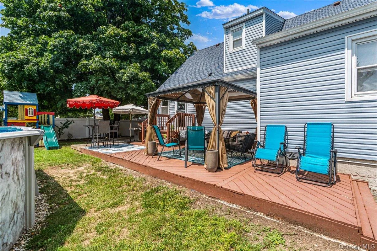 2 Gateway, Oyster Bay, NY, 3 Bedrooms Bedrooms, 8 Rooms Rooms,2 BathroomsBathrooms,Residential,For Rent,Gateway,0,1031431 2 Gateway, Oyster Bay, NY, 3 Bedrooms Bedrooms, 8 Rooms Rooms,2 BathroomsBathrooms,Residential,For Rent,Gateway,0,1031431