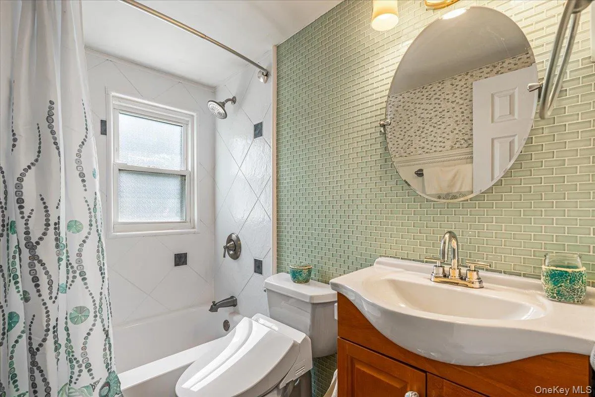 2 Gateway, Oyster Bay, NY, 3 Bedrooms Bedrooms, 8 Rooms Rooms,2 BathroomsBathrooms,Residential,For Rent,Gateway,0,1031431 2 Gateway, Oyster Bay, NY, 3 Bedrooms Bedrooms, 8 Rooms Rooms,2 BathroomsBathrooms,Residential,For Rent,Gateway,0,1031431