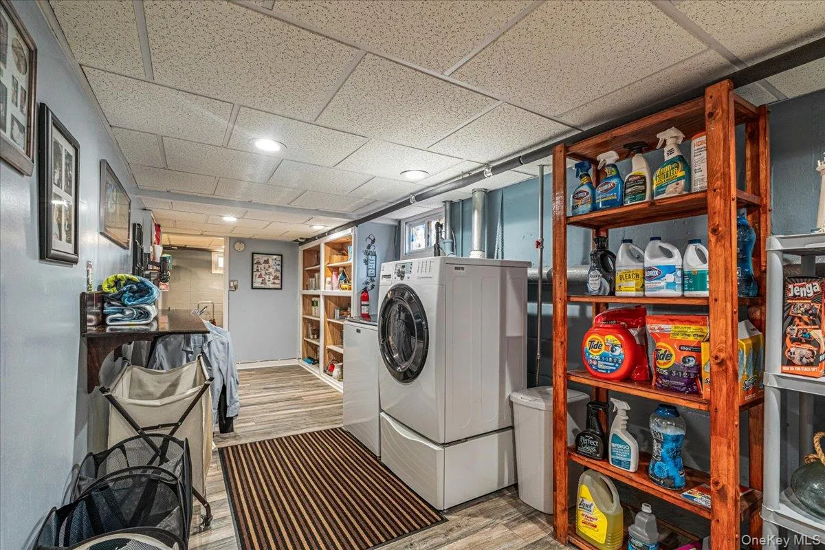 2 Gateway, Oyster Bay, NY, 3 Bedrooms Bedrooms, 8 Rooms Rooms,2 BathroomsBathrooms,Residential,For Rent,Gateway,0,1031431 2 Gateway, Oyster Bay, NY, 3 Bedrooms Bedrooms, 8 Rooms Rooms,2 BathroomsBathrooms,Residential,For Rent,Gateway,0,1031431