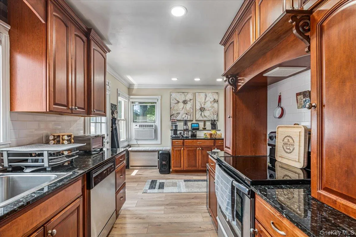 2 Gateway, Oyster Bay, NY, 3 Bedrooms Bedrooms, 8 Rooms Rooms,2 BathroomsBathrooms,Residential,For Rent,Gateway,0,1031431 2 Gateway, Oyster Bay, NY, 3 Bedrooms Bedrooms, 8 Rooms Rooms,2 BathroomsBathrooms,Residential,For Rent,Gateway,0,1031431