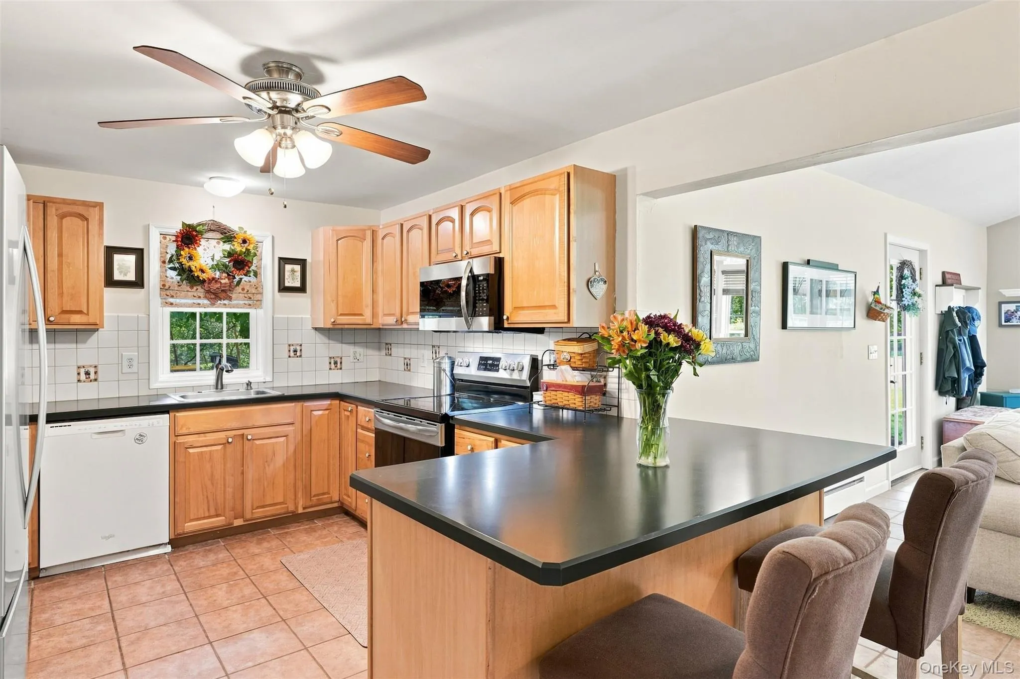 Well laid out kitchen Well laid out kitchen