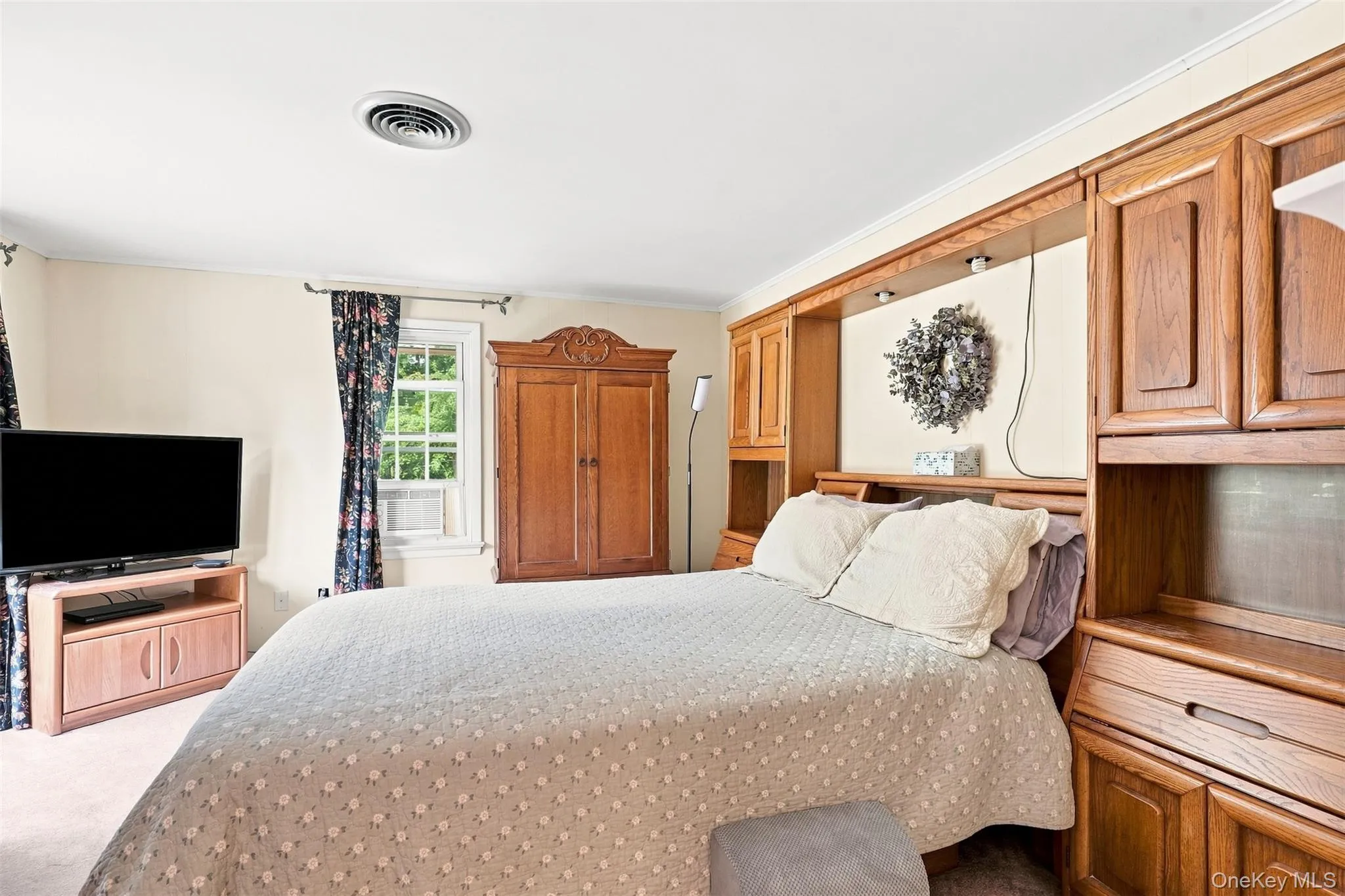 Large primary bedroom Large primary bedroom