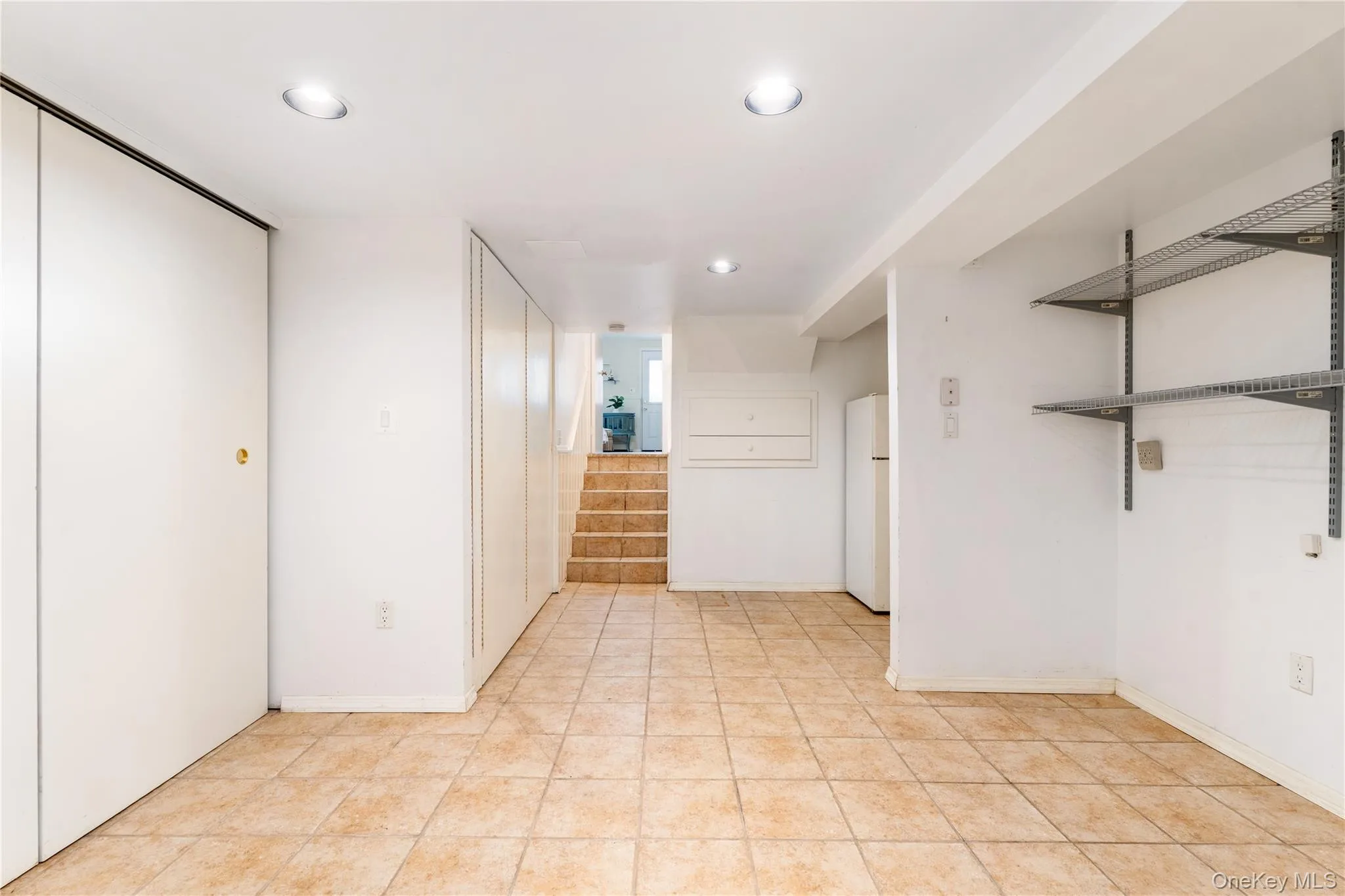 Laundry, extended living, utilities Laundry, extended living, utilities