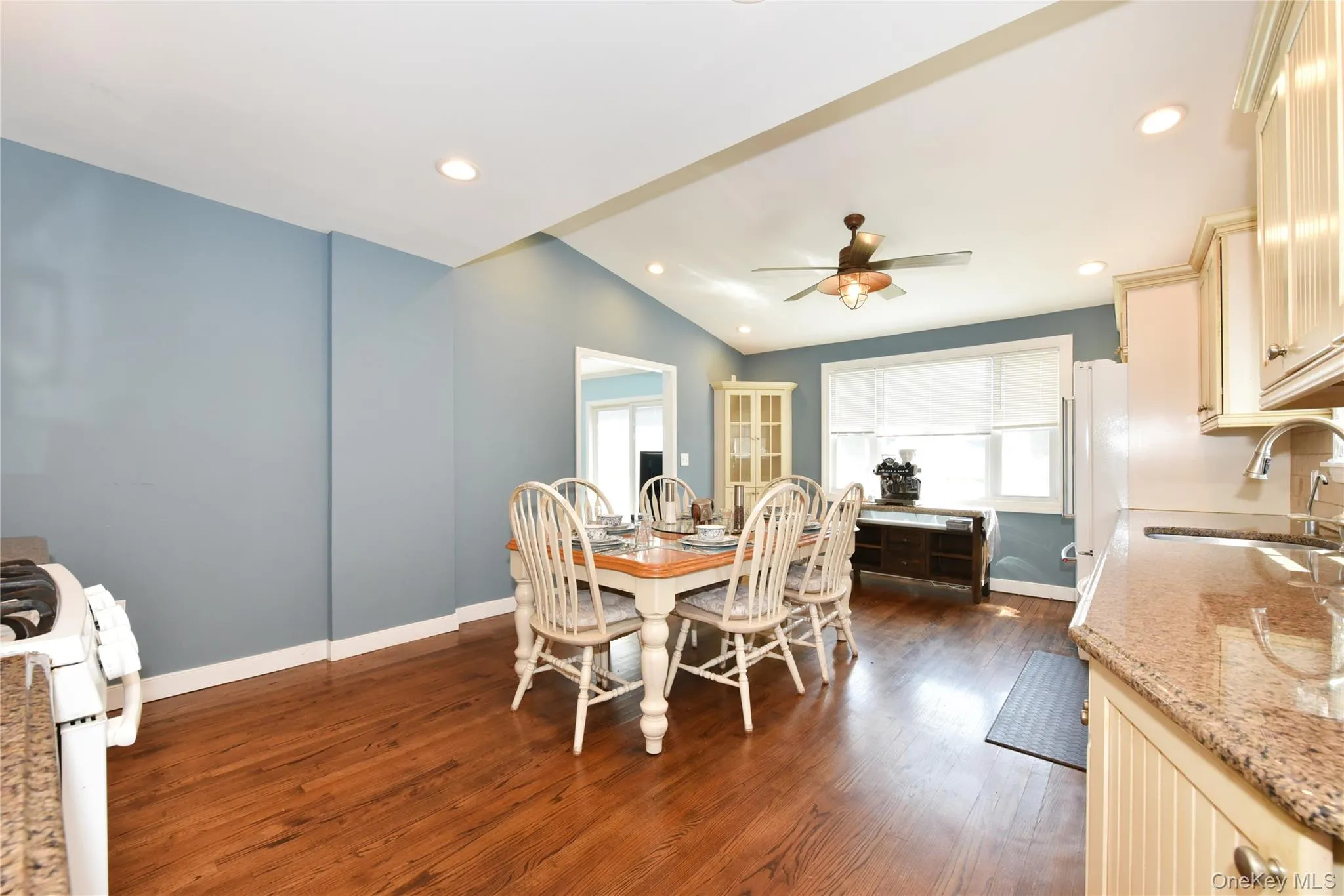 592 Winthrop Avenue, Hempstead, NY, 3 Bedrooms Bedrooms, 6 Rooms Rooms,2 BathroomsBathrooms,Residential,For Rent,Winthrop,0,1031439 592 Winthrop Avenue, Hempstead, NY, 3 Bedrooms Bedrooms, 6 Rooms Rooms,2 BathroomsBathrooms,Residential,For Rent,Winthrop,0,1031439