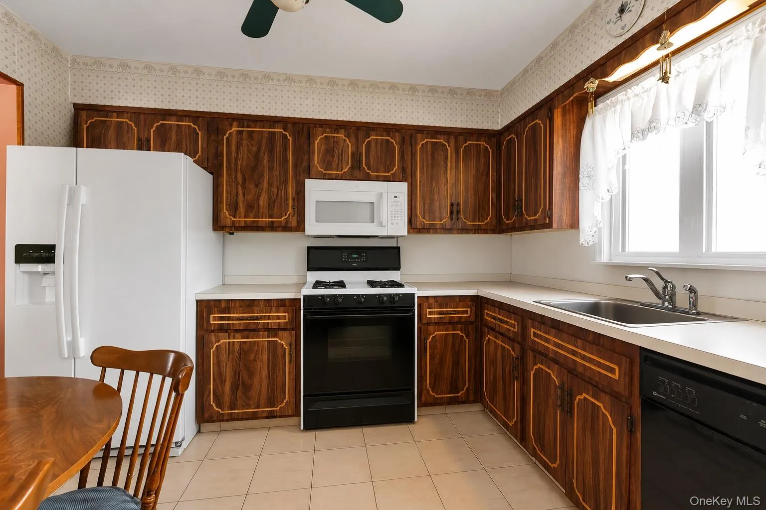 78 Rockaway Parkway, Hempstead, NY, 5 Bedrooms Bedrooms, 11 Rooms Rooms,2 BathroomsBathrooms,Residential,For Rent,Rockaway,0,1031442 78 Rockaway Parkway, Hempstead, NY, 5 Bedrooms Bedrooms, 11 Rooms Rooms,2 BathroomsBathrooms,Residential,For Rent,Rockaway,0,1031442