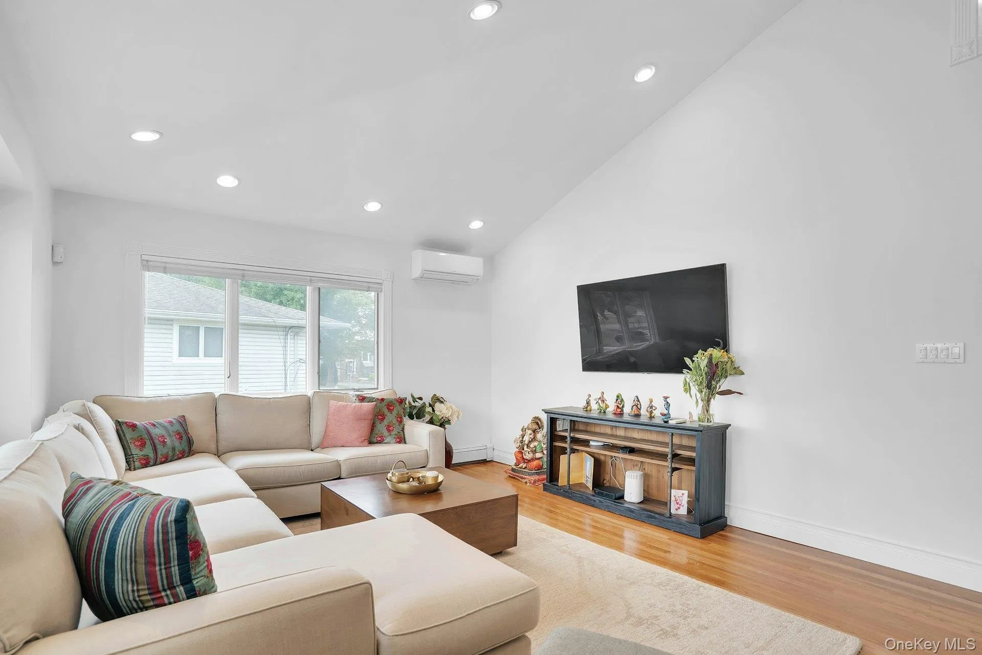 66 Harvest Lane, Smithtown, NY, 4 Bedrooms Bedrooms, 7 Rooms Rooms,3 BathroomsBathrooms,Residential,For Rent,Harvest,0,1031448 66 Harvest Lane, Smithtown, NY, 4 Bedrooms Bedrooms, 7 Rooms Rooms,3 BathroomsBathrooms,Residential,For Rent,Harvest,0,1031448