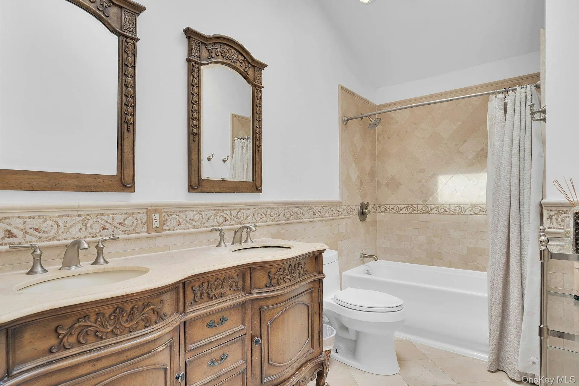 66 Harvest Lane, Smithtown, NY, 4 Bedrooms Bedrooms, 7 Rooms Rooms,3 BathroomsBathrooms,Residential,For Rent,Harvest,0,1031448 66 Harvest Lane, Smithtown, NY, 4 Bedrooms Bedrooms, 7 Rooms Rooms,3 BathroomsBathrooms,Residential,For Rent,Harvest,0,1031448