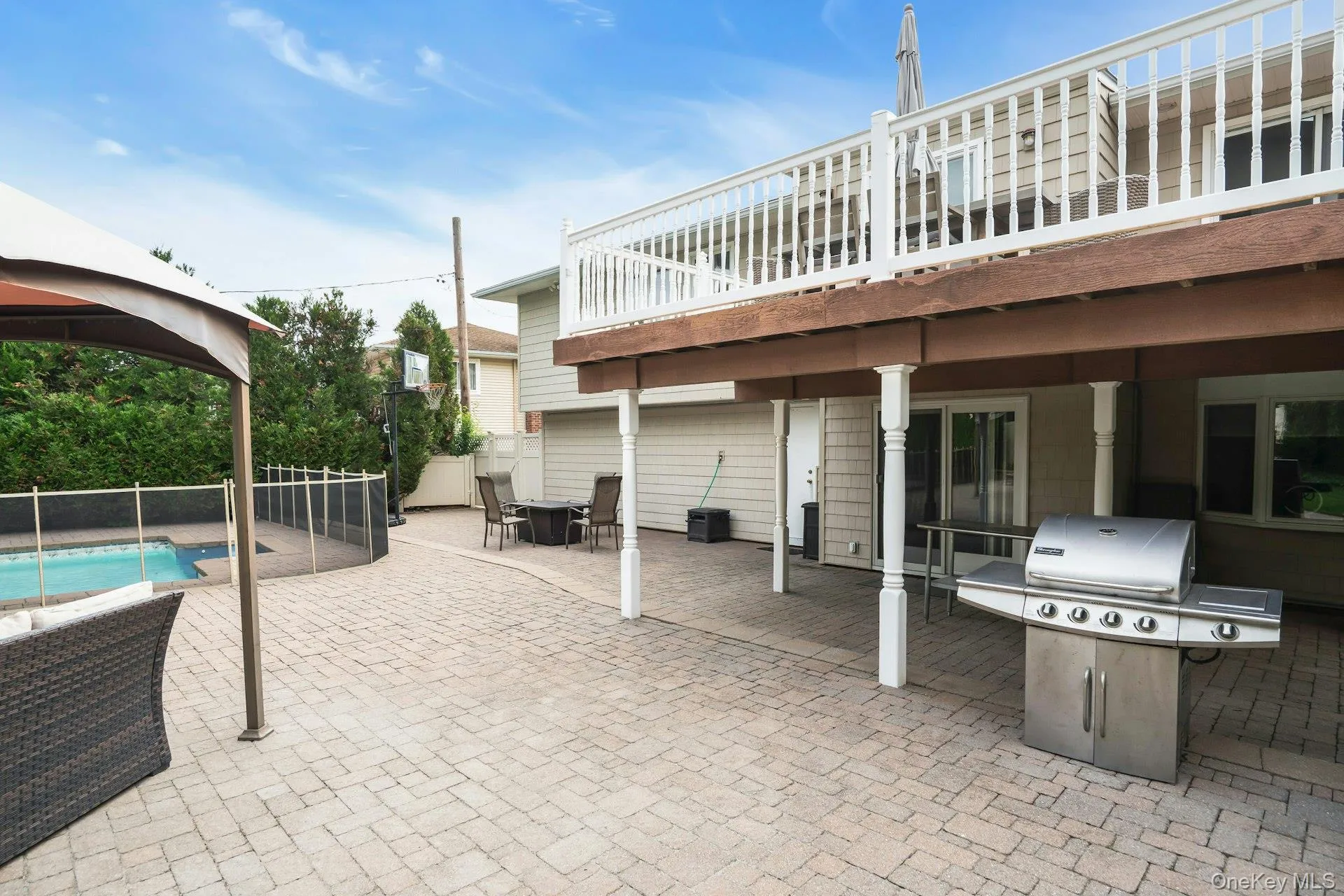 66 Harvest Lane, Smithtown, NY, 4 Bedrooms Bedrooms, 7 Rooms Rooms,3 BathroomsBathrooms,Residential,For Rent,Harvest,0,1031448 66 Harvest Lane, Smithtown, NY, 4 Bedrooms Bedrooms, 7 Rooms Rooms,3 BathroomsBathrooms,Residential,For Rent,Harvest,0,1031448