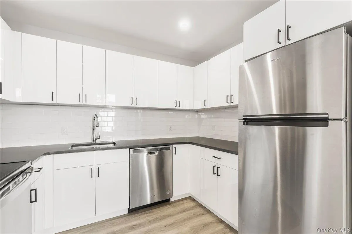 49 Beekman Avenue, Mount Pleasant, NY, 1 Bedroom Bedrooms, 3 Rooms Rooms,1 BathroomBathrooms,Residential Lease,For Rent,Beekman,0,1031454 49 Beekman Avenue, Mount Pleasant, NY, 1 Bedroom Bedrooms, 3 Rooms Rooms,1 BathroomBathrooms,Residential Lease,For Rent,Beekman,0,1031454