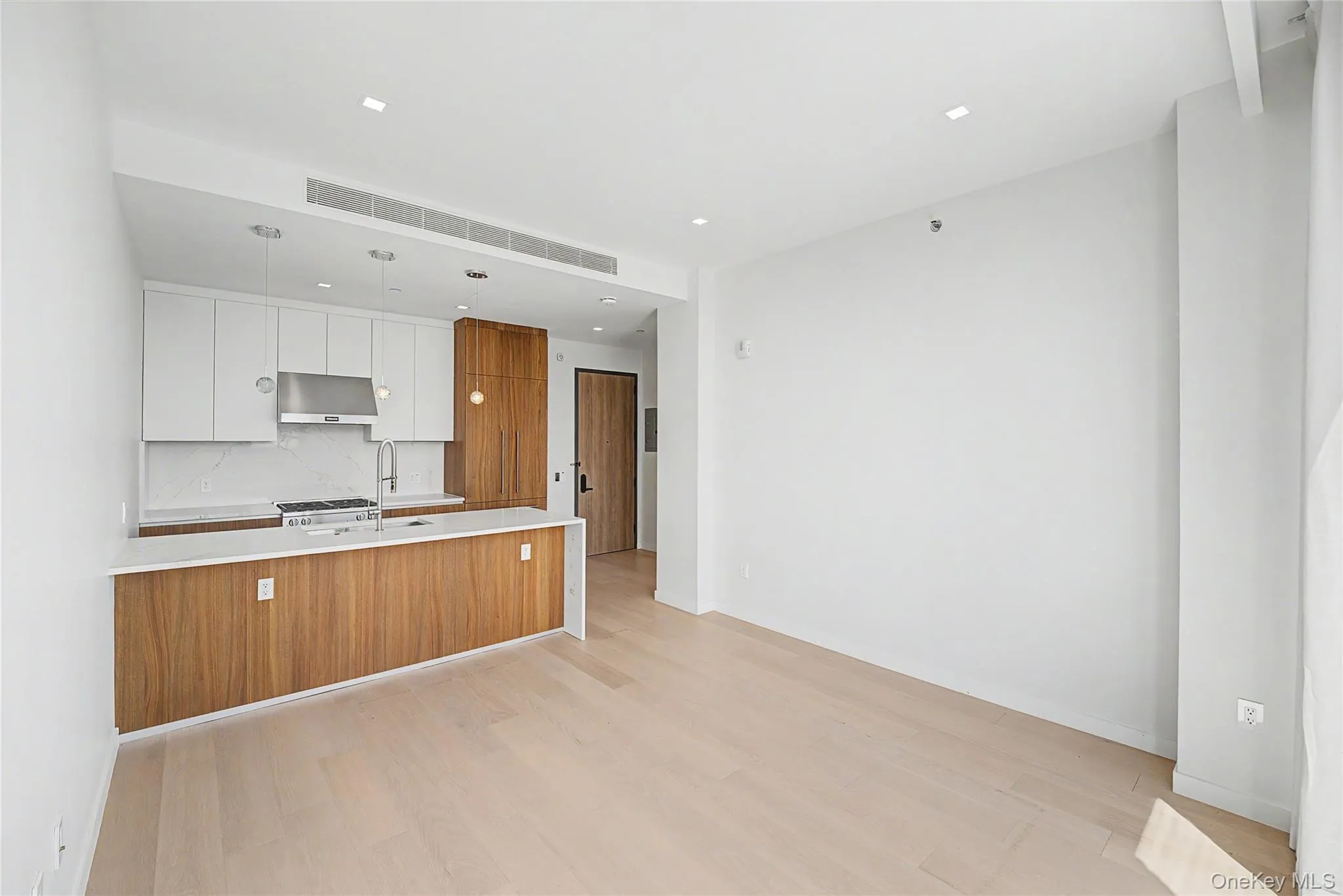 35-32 Leavitt Street, New York, NY, 1 Bedroom Bedrooms, 3 Rooms Rooms,1 BathroomBathrooms,Residential,For Rent,Leavitt,0,1031458 35-32 Leavitt Street, New York, NY, 1 Bedroom Bedrooms, 3 Rooms Rooms,1 BathroomBathrooms,Residential,For Rent,Leavitt,0,1031458