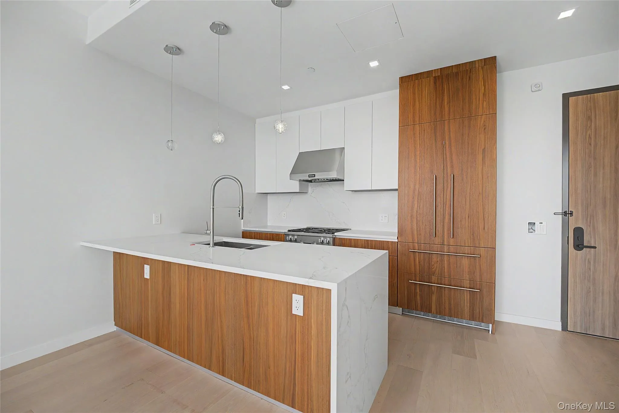 35-32 Leavitt Street, New York, NY, 1 Bedroom Bedrooms, 3 Rooms Rooms,1 BathroomBathrooms,Residential,For Rent,Leavitt,0,1031458 35-32 Leavitt Street, New York, NY, 1 Bedroom Bedrooms, 3 Rooms Rooms,1 BathroomBathrooms,Residential,For Rent,Leavitt,0,1031458