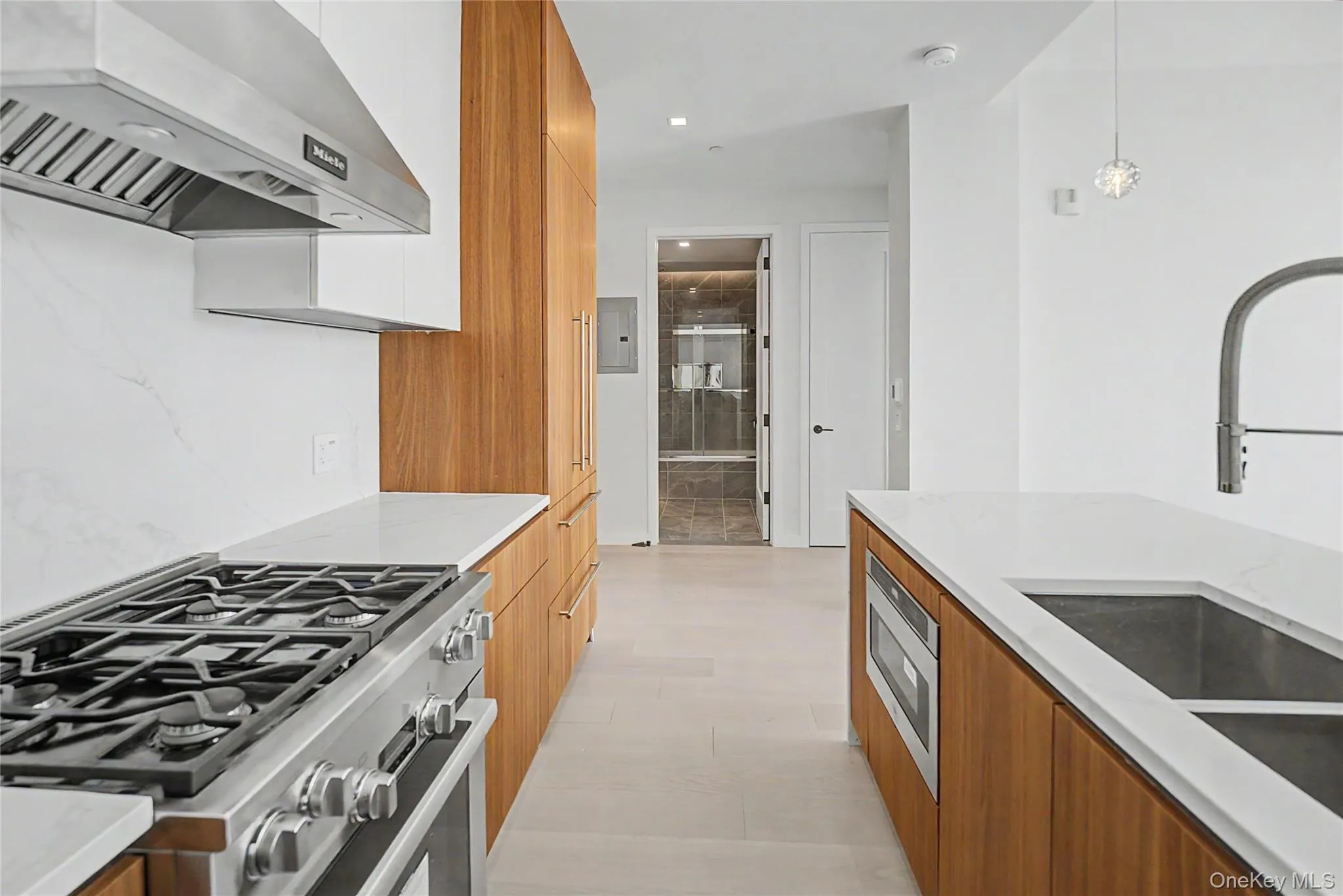 35-32 Leavitt Street, New York, NY, 1 Bedroom Bedrooms, 3 Rooms Rooms,1 BathroomBathrooms,Residential,For Rent,Leavitt,0,1031458 35-32 Leavitt Street, New York, NY, 1 Bedroom Bedrooms, 3 Rooms Rooms,1 BathroomBathrooms,Residential,For Rent,Leavitt,0,1031458