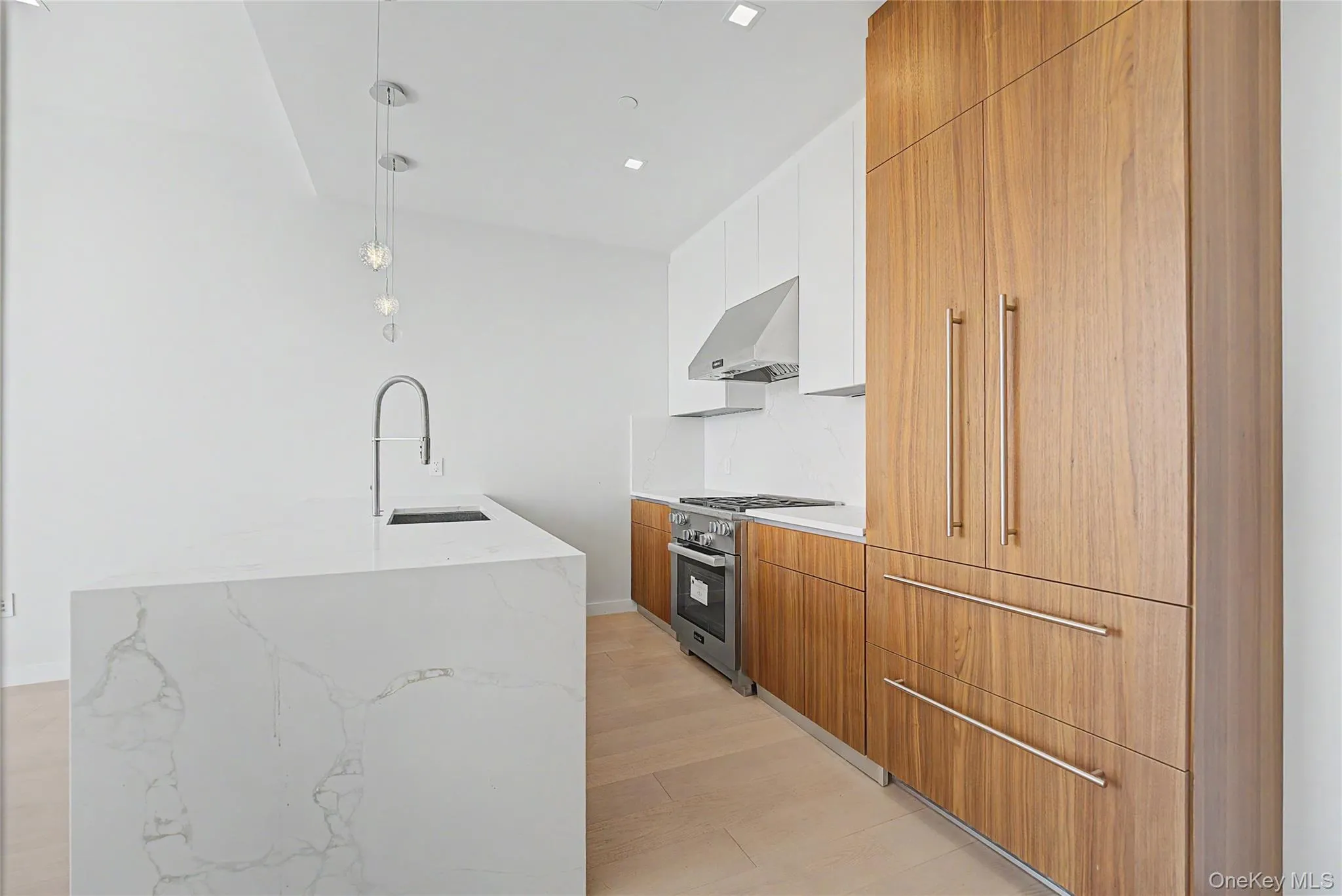 35-32 Leavitt Street, New York, NY, 1 Bedroom Bedrooms, 3 Rooms Rooms,1 BathroomBathrooms,Residential,For Rent,Leavitt,0,1031458 35-32 Leavitt Street, New York, NY, 1 Bedroom Bedrooms, 3 Rooms Rooms,1 BathroomBathrooms,Residential,For Rent,Leavitt,0,1031458
