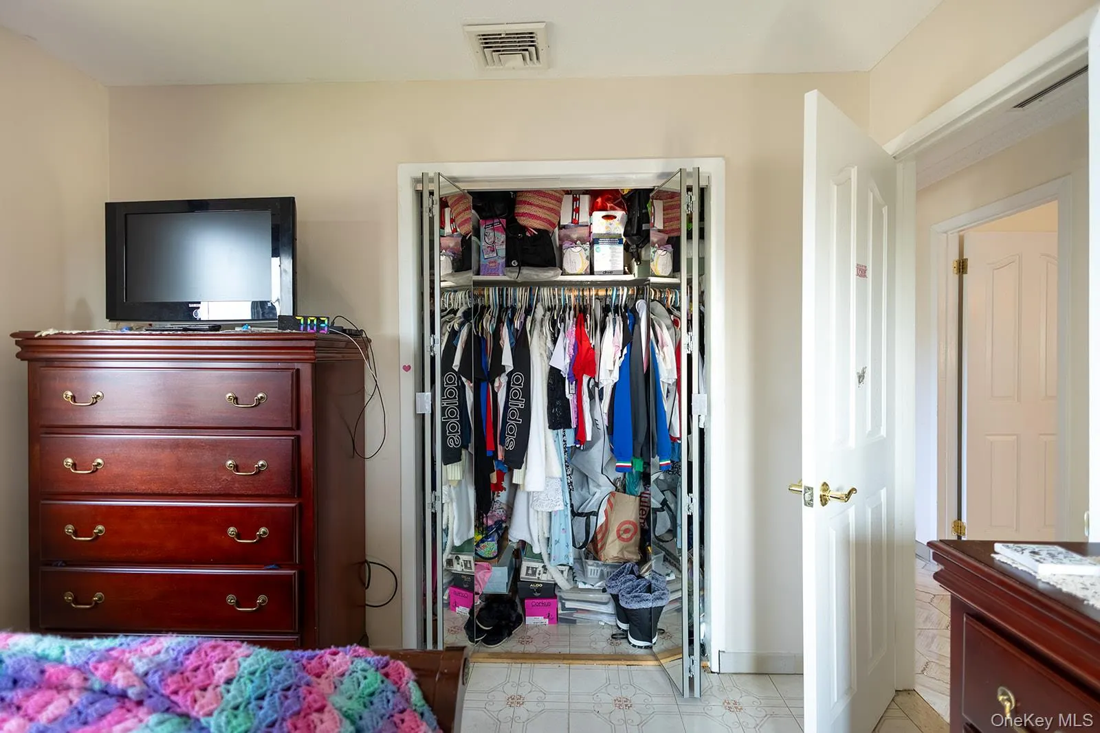 222 Pine Street, Oyster Bay, NY, 3 Bedrooms Bedrooms, 10 Rooms Rooms,3 BathroomsBathrooms,Residential,For Rent,Pine,0,1031465 222 Pine Street, Oyster Bay, NY, 3 Bedrooms Bedrooms, 10 Rooms Rooms,3 BathroomsBathrooms,Residential,For Rent,Pine,0,1031465