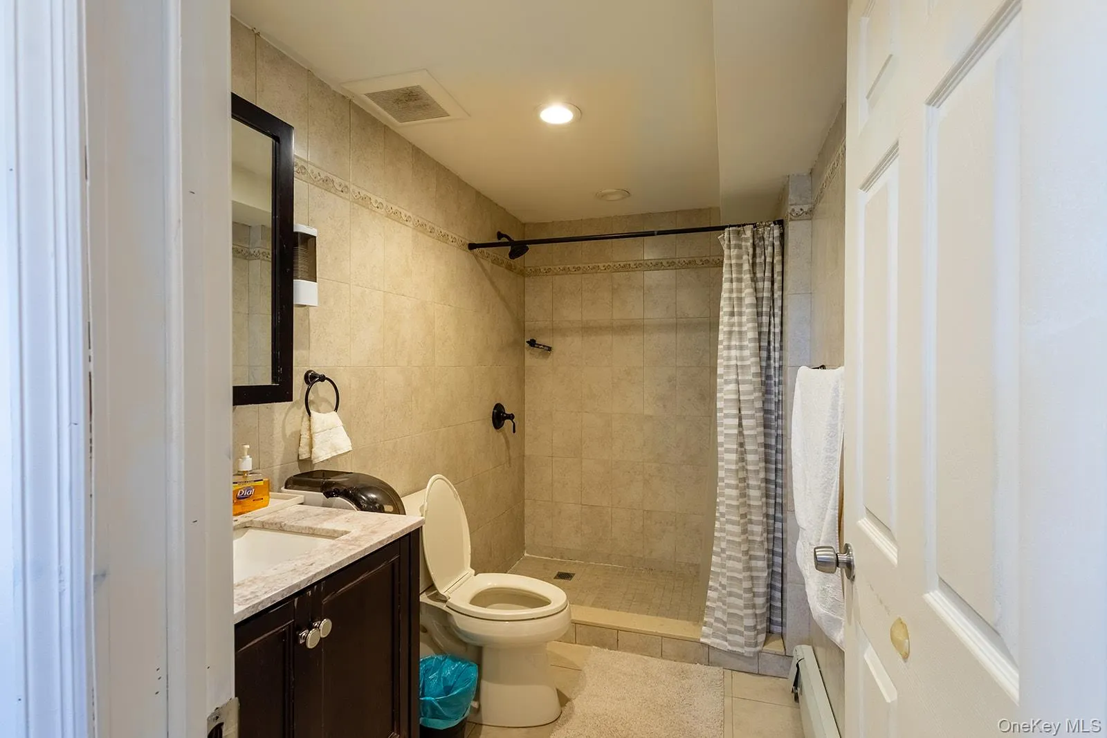 222 Pine Street, Oyster Bay, NY, 3 Bedrooms Bedrooms, 10 Rooms Rooms,3 BathroomsBathrooms,Residential,For Rent,Pine,0,1031465 222 Pine Street, Oyster Bay, NY, 3 Bedrooms Bedrooms, 10 Rooms Rooms,3 BathroomsBathrooms,Residential,For Rent,Pine,0,1031465
