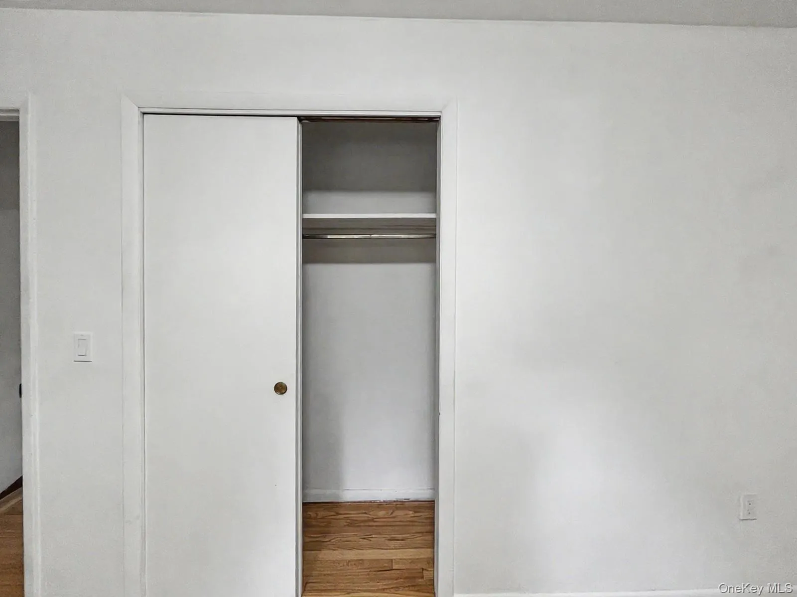 1 Maple Lane, Deerpark, NY, 2 Bedrooms Bedrooms, 4 Rooms Rooms,1 BathroomBathrooms,Residential Lease,For Rent,Maple,0,1031467 1 Maple Lane, Deerpark, NY, 2 Bedrooms Bedrooms, 4 Rooms Rooms,1 BathroomBathrooms,Residential Lease,For Rent,Maple,0,1031467