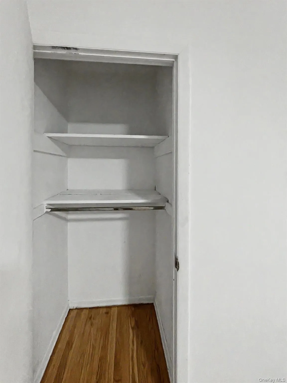 1 Maple Lane, Deerpark, NY, 2 Bedrooms Bedrooms, 4 Rooms Rooms,1 BathroomBathrooms,Residential Lease,For Rent,Maple,0,1031467 1 Maple Lane, Deerpark, NY, 2 Bedrooms Bedrooms, 4 Rooms Rooms,1 BathroomBathrooms,Residential Lease,For Rent,Maple,0,1031467