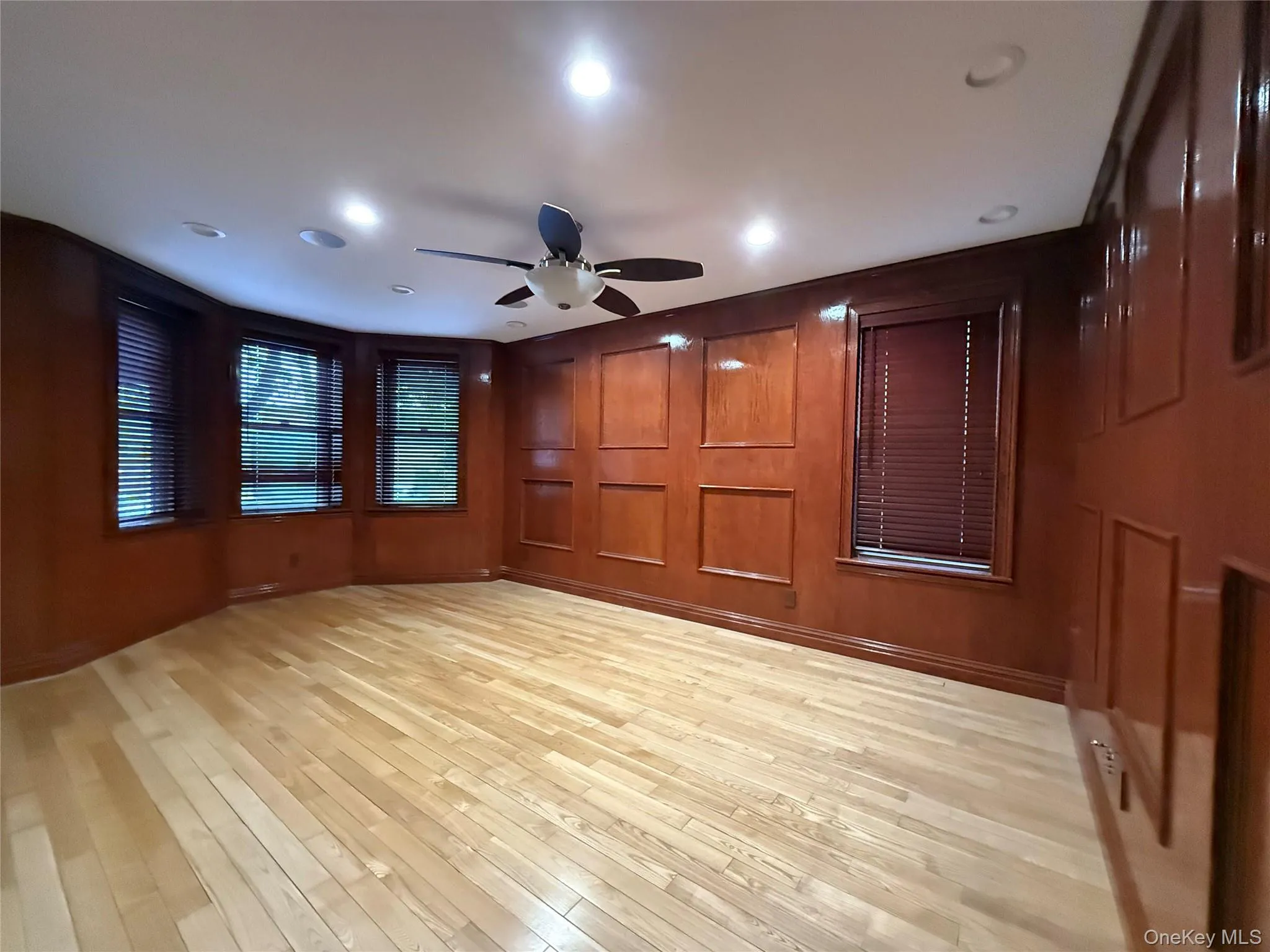 6194 Grove St, New York, NY, 3 Bedrooms Bedrooms, 5 Rooms Rooms,2 BathroomsBathrooms,Residential Lease,For Rent,Grove St,0,1031469 6194 Grove St, New York, NY, 3 Bedrooms Bedrooms, 5 Rooms Rooms,2 BathroomsBathrooms,Residential Lease,For Rent,Grove St,0,1031469