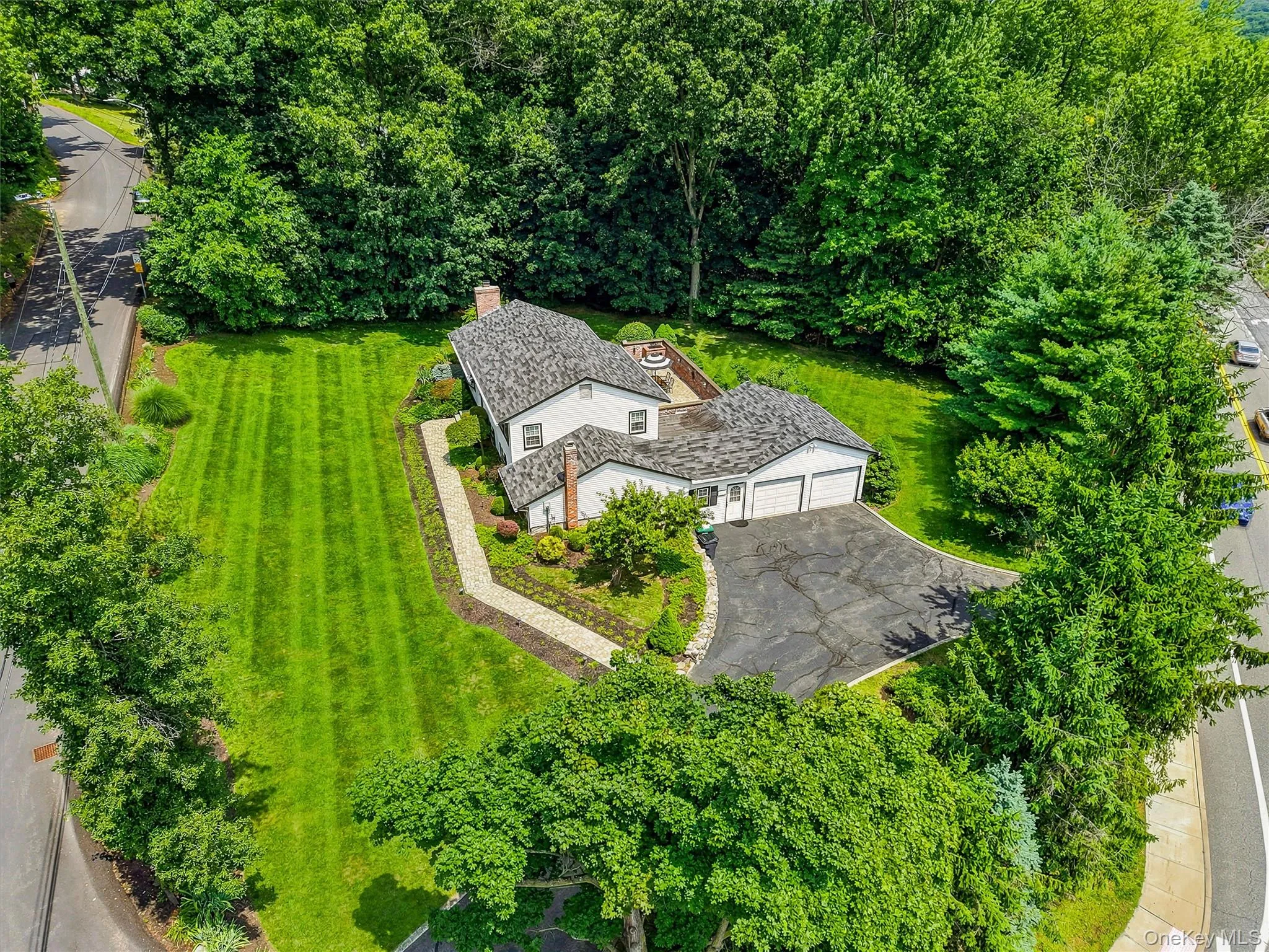 2 Buena Vista Terrace, Woodbury, NY, 3 Bedrooms Bedrooms, 9 Rooms Rooms,2 BathroomsBathrooms,Residential,For Rent,Buena Vista,0,1031470 2 Buena Vista Terrace, Woodbury, NY, 3 Bedrooms Bedrooms, 9 Rooms Rooms,2 BathroomsBathrooms,Residential,For Rent,Buena Vista,0,1031470