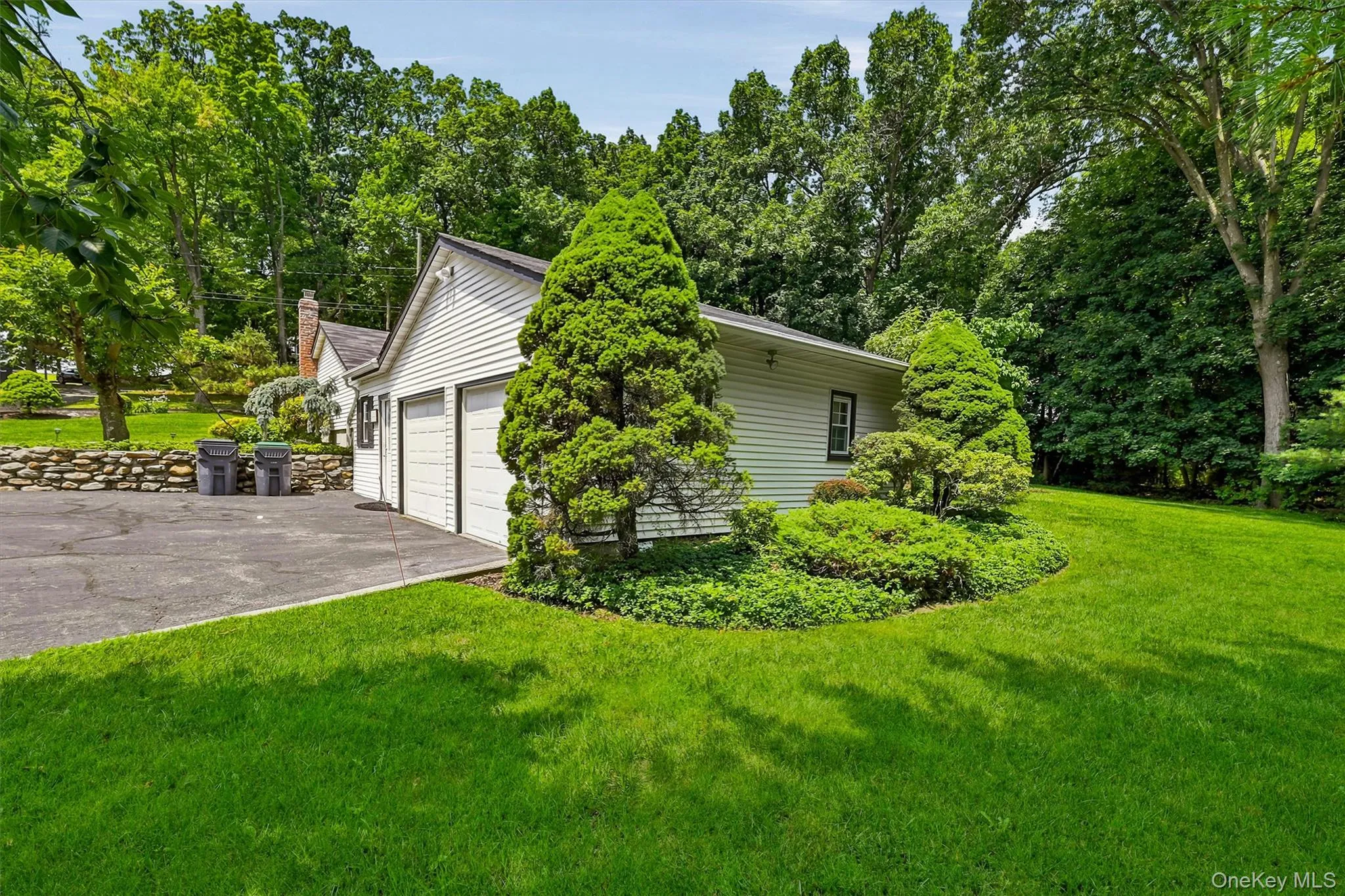 2 Buena Vista Terrace, Woodbury, NY, 3 Bedrooms Bedrooms, 9 Rooms Rooms,2 BathroomsBathrooms,Residential,For Rent,Buena Vista,0,1031470 2 Buena Vista Terrace, Woodbury, NY, 3 Bedrooms Bedrooms, 9 Rooms Rooms,2 BathroomsBathrooms,Residential,For Rent,Buena Vista,0,1031470
