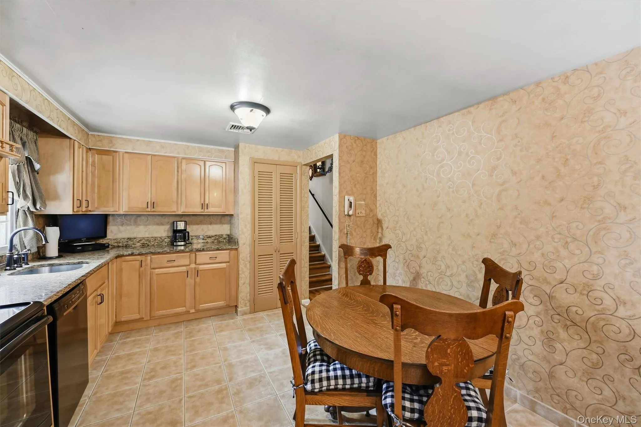 2 Buena Vista Terrace, Woodbury, NY, 3 Bedrooms Bedrooms, 9 Rooms Rooms,2 BathroomsBathrooms,Residential,For Rent,Buena Vista,0,1031470 2 Buena Vista Terrace, Woodbury, NY, 3 Bedrooms Bedrooms, 9 Rooms Rooms,2 BathroomsBathrooms,Residential,For Rent,Buena Vista,0,1031470