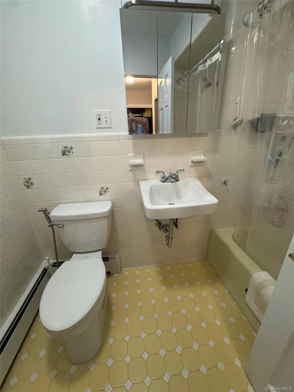 196 & 203 Rubin Road, Thompson, NY, 5 Bedrooms Bedrooms, 9 Rooms Rooms,2 BathroomsBathrooms,Residential,For Rent,Rubin,0,1031473 196 & 203 Rubin Road, Thompson, NY, 5 Bedrooms Bedrooms, 9 Rooms Rooms,2 BathroomsBathrooms,Residential,For Rent,Rubin,0,1031473