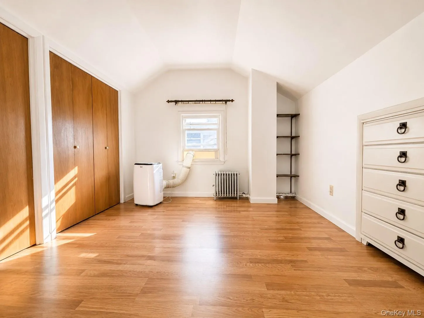Upper-level Bedroom 3 with flexible use. Upper-level Bedroom 3 with flexible use.
