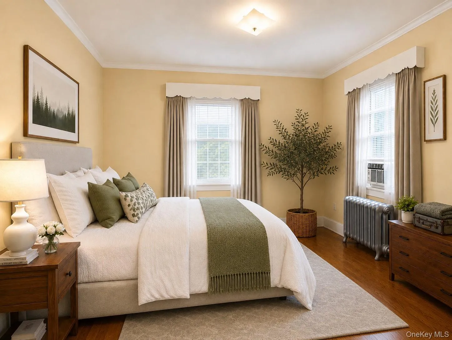 Comfortable second bedroom with tasteful furnishings and abundant natural light. (Virtual Staged) Comfortable second bedroom with tasteful furnishings and abundant natural light. (Virtual Staged)