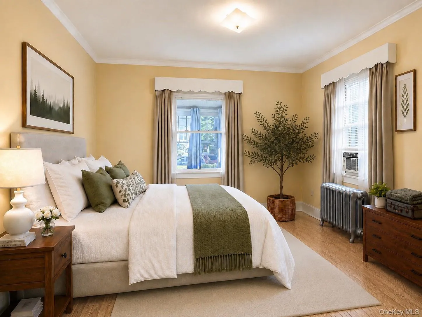 Comfortable second bedroom with tasteful furnishings and abundant natural light. (Virtual Staged) Comfortable second bedroom with tasteful furnishings and abundant natural light. (Virtual Staged)