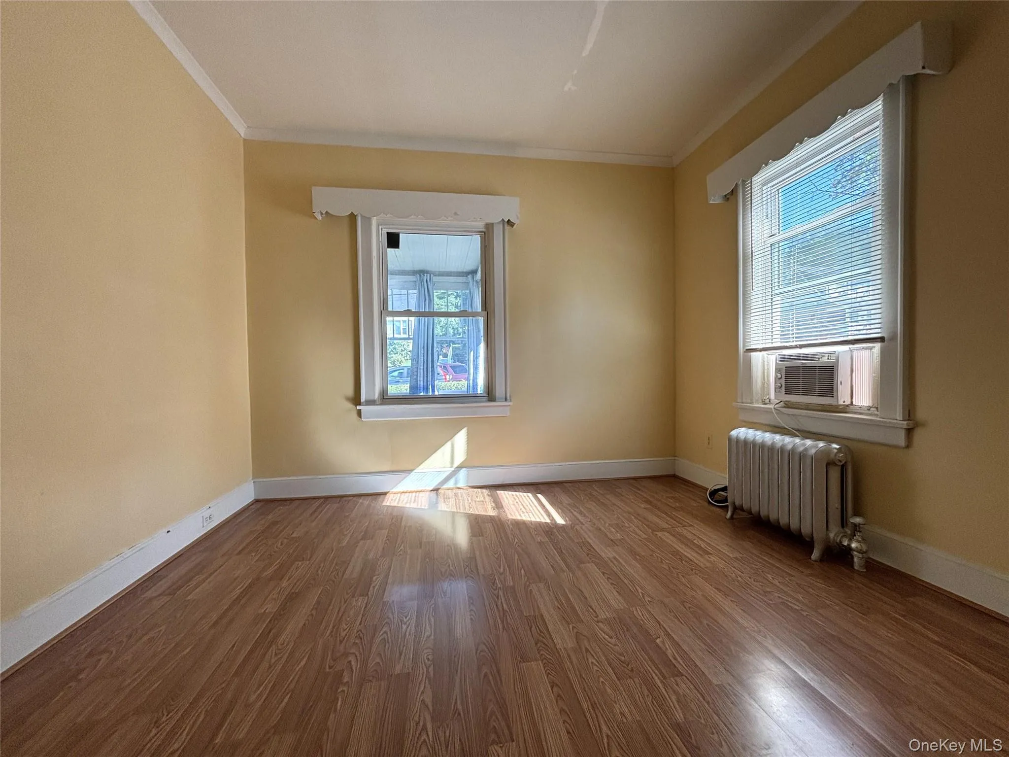 Bright and comfortable bedroom. Bright and comfortable bedroom.