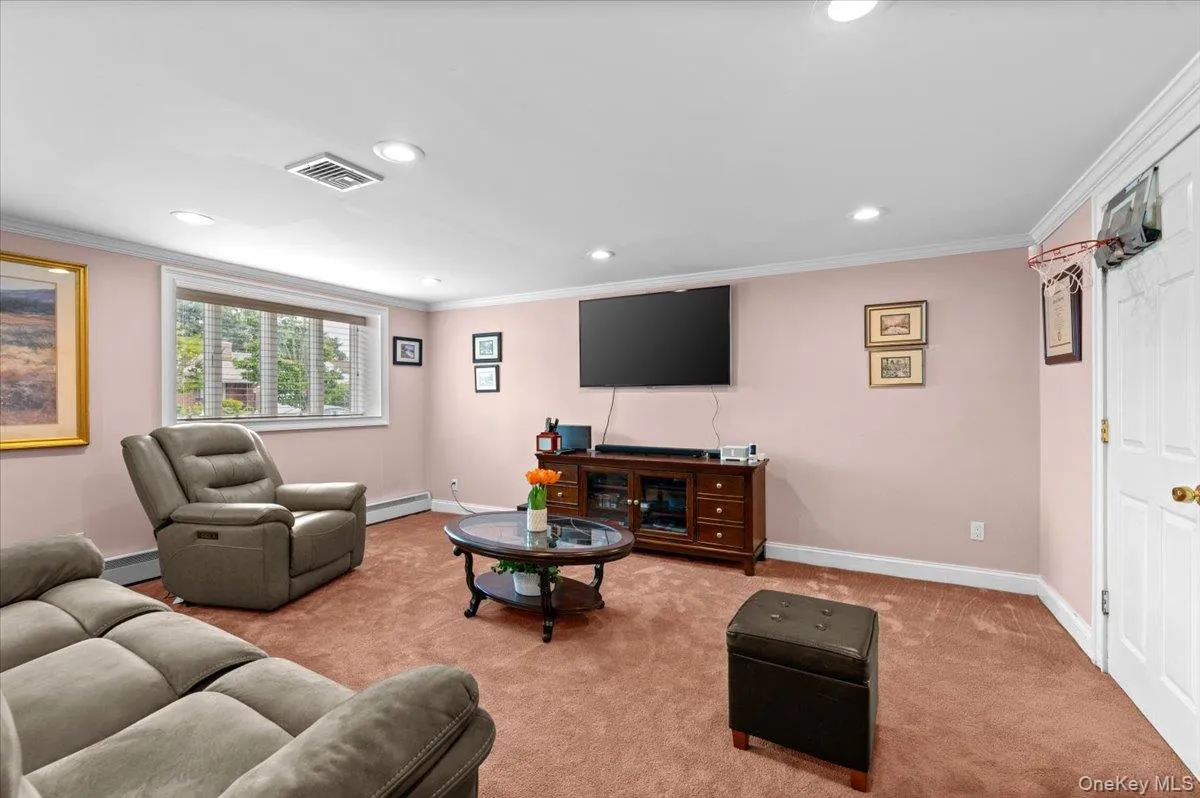 790 Wenwood Drive, Hempstead, NY, 3 Bedrooms Bedrooms, 8 Rooms Rooms,2 BathroomsBathrooms,Residential,For Rent,Wenwood,0,1031476 790 Wenwood Drive, Hempstead, NY, 3 Bedrooms Bedrooms, 8 Rooms Rooms,2 BathroomsBathrooms,Residential,For Rent,Wenwood,0,1031476