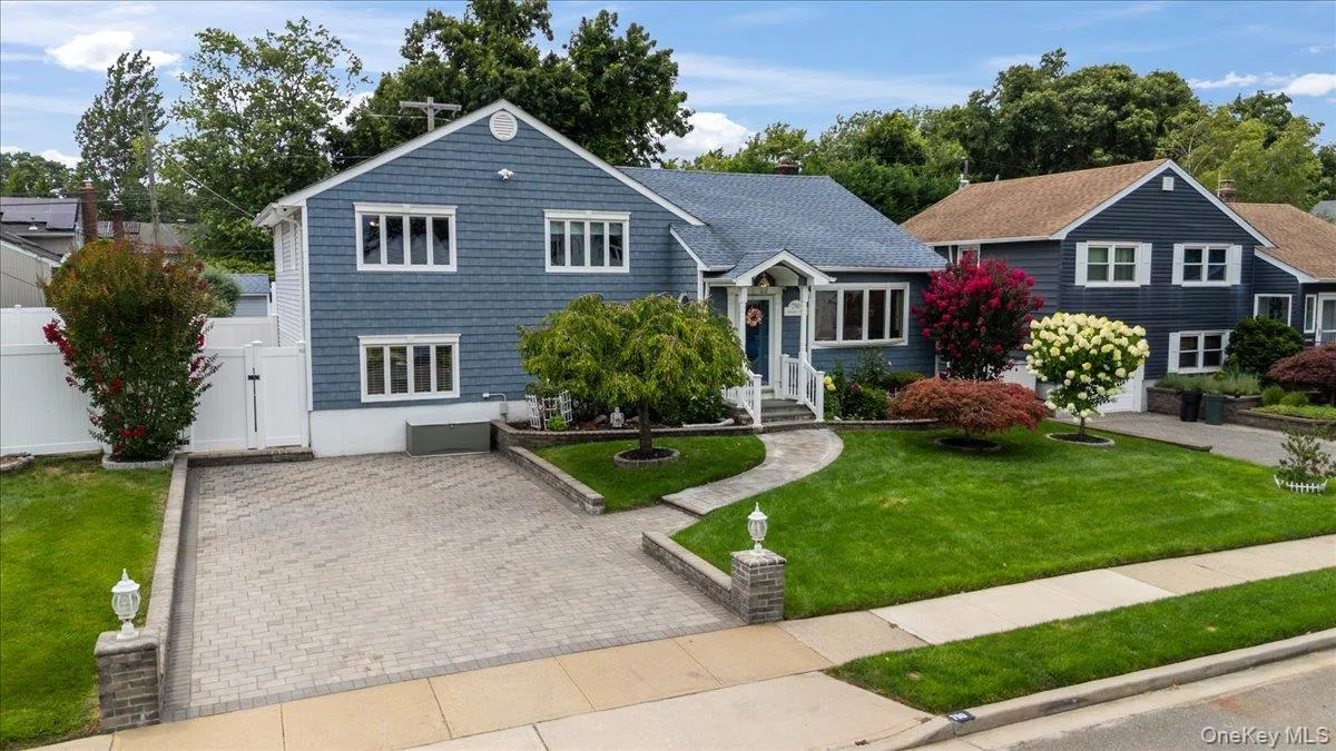 790 Wenwood Drive, Hempstead, NY, 3 Bedrooms Bedrooms, 8 Rooms Rooms,2 BathroomsBathrooms,Residential,For Rent,Wenwood,0,1031476 790 Wenwood Drive, Hempstead, NY, 3 Bedrooms Bedrooms, 8 Rooms Rooms,2 BathroomsBathrooms,Residential,For Rent,Wenwood,0,1031476