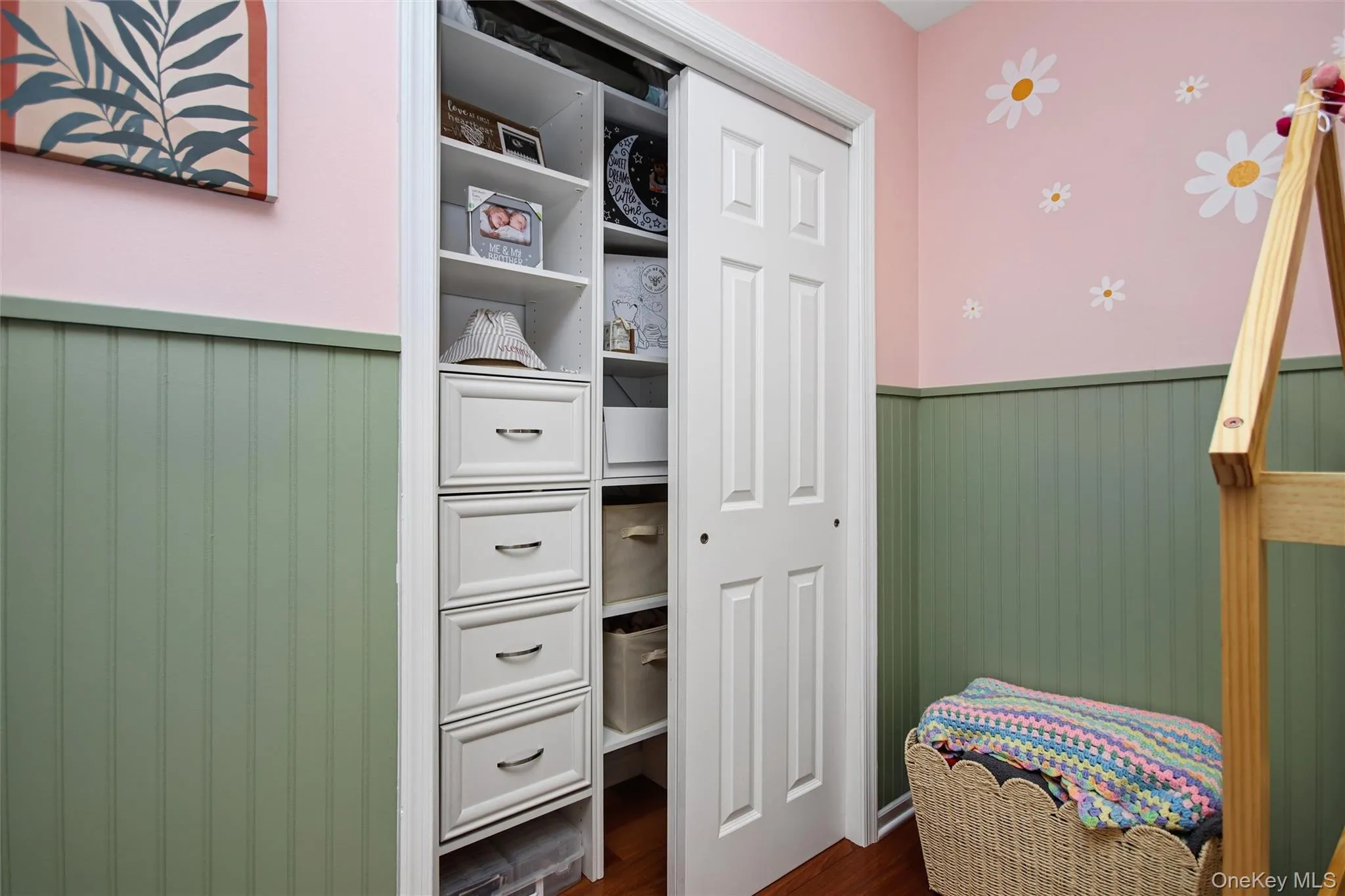 Custom closet organizers Custom closet organizers
